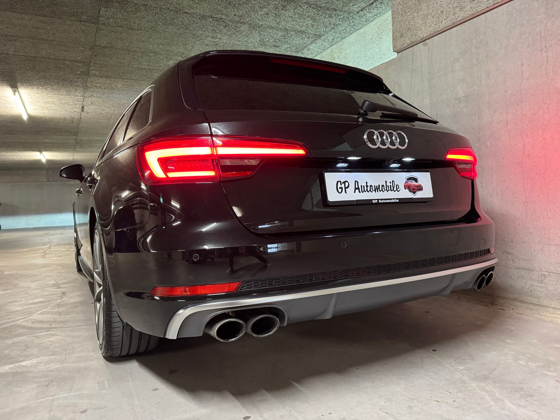 AUDI S4 Avant 3.0 TFSI quattro tiptronic-image-18