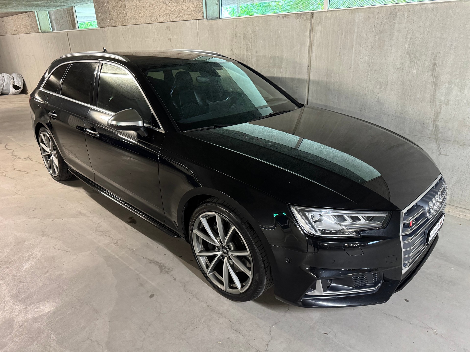 AUDI S4 Avant 3.0 TFSI quattro tiptronic-image-3