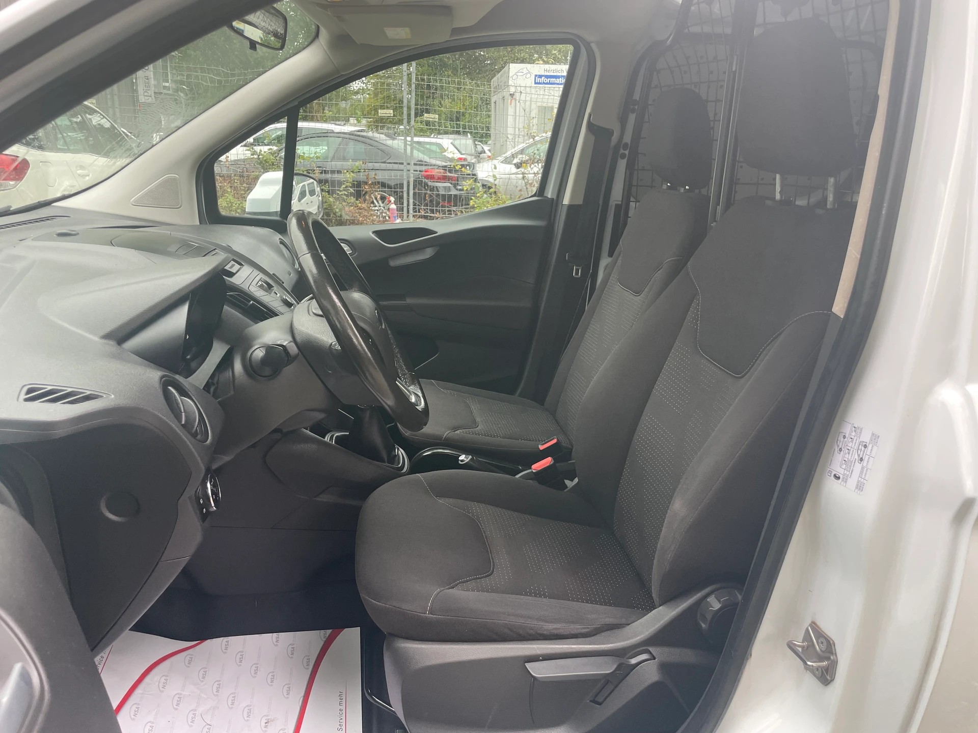 FORD Transit Courier Van 1.0 EcoBoost Trend * 02x Sitzplätze ** Klimaanlage ** 02x Airbeg ** Frisch Ab MFK-image-3
