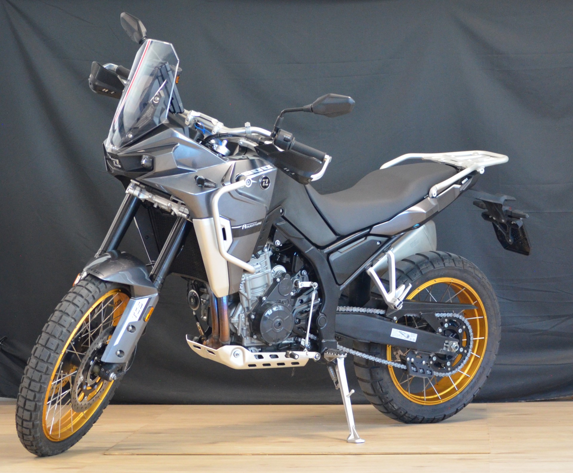 KOVE 800 X PRO-showroom-element-1