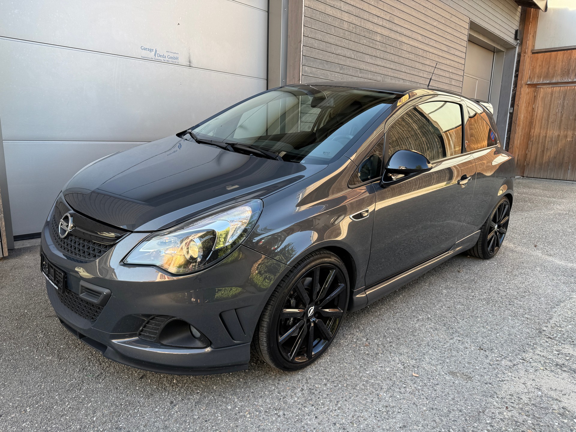 OPEL Corsa 1.6 Turbo OPC Nürburgring Edition-image-2
