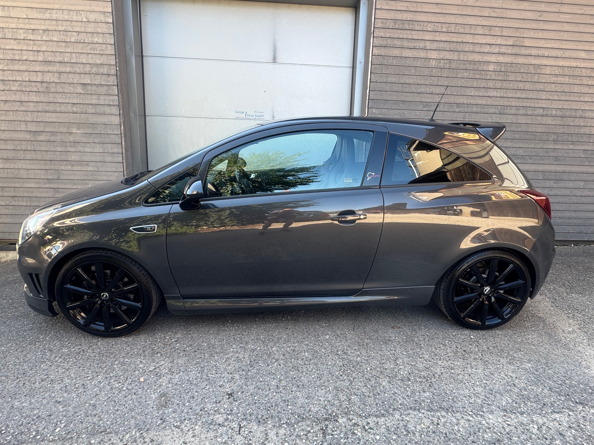 OPEL Corsa 1.6 Turbo OPC Nürburgring Edition-image-4