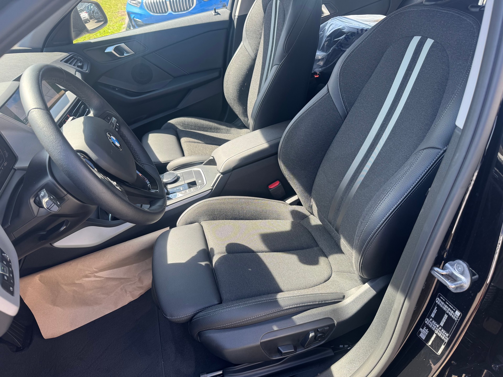 BMW 118i Steptronic-image-7