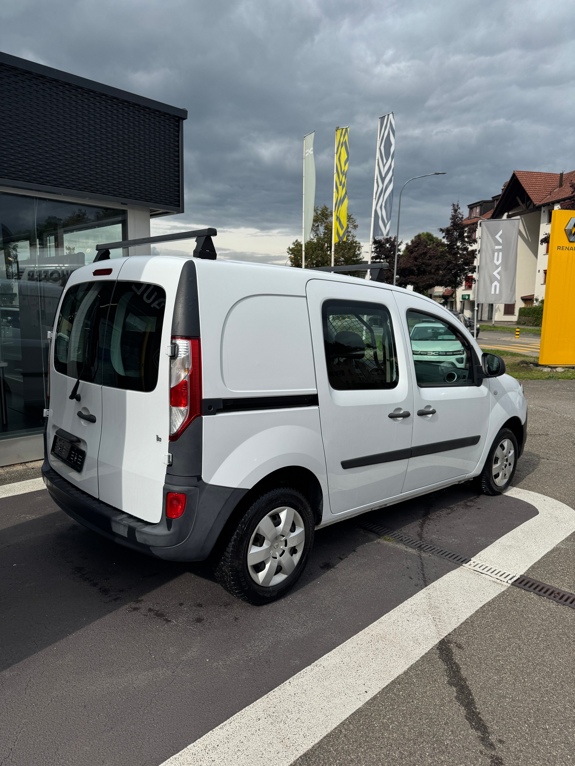 RENAULT Kangoo Medium dCi 90 ENERGY Business-image-1