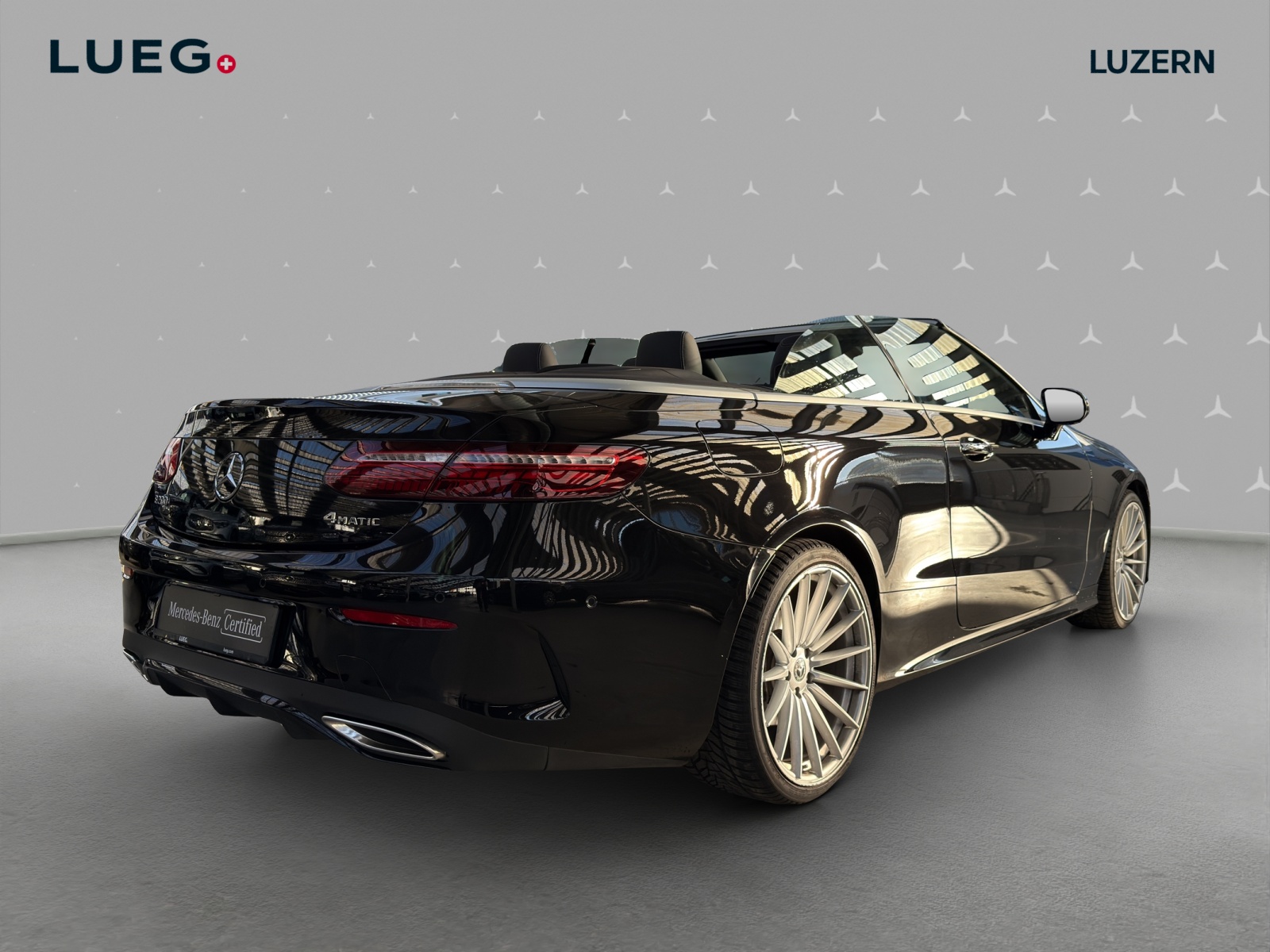 MERCEDES-BENZ E 200 Cabriolet 4Matic AMG Line 9G-Tronic-image-4