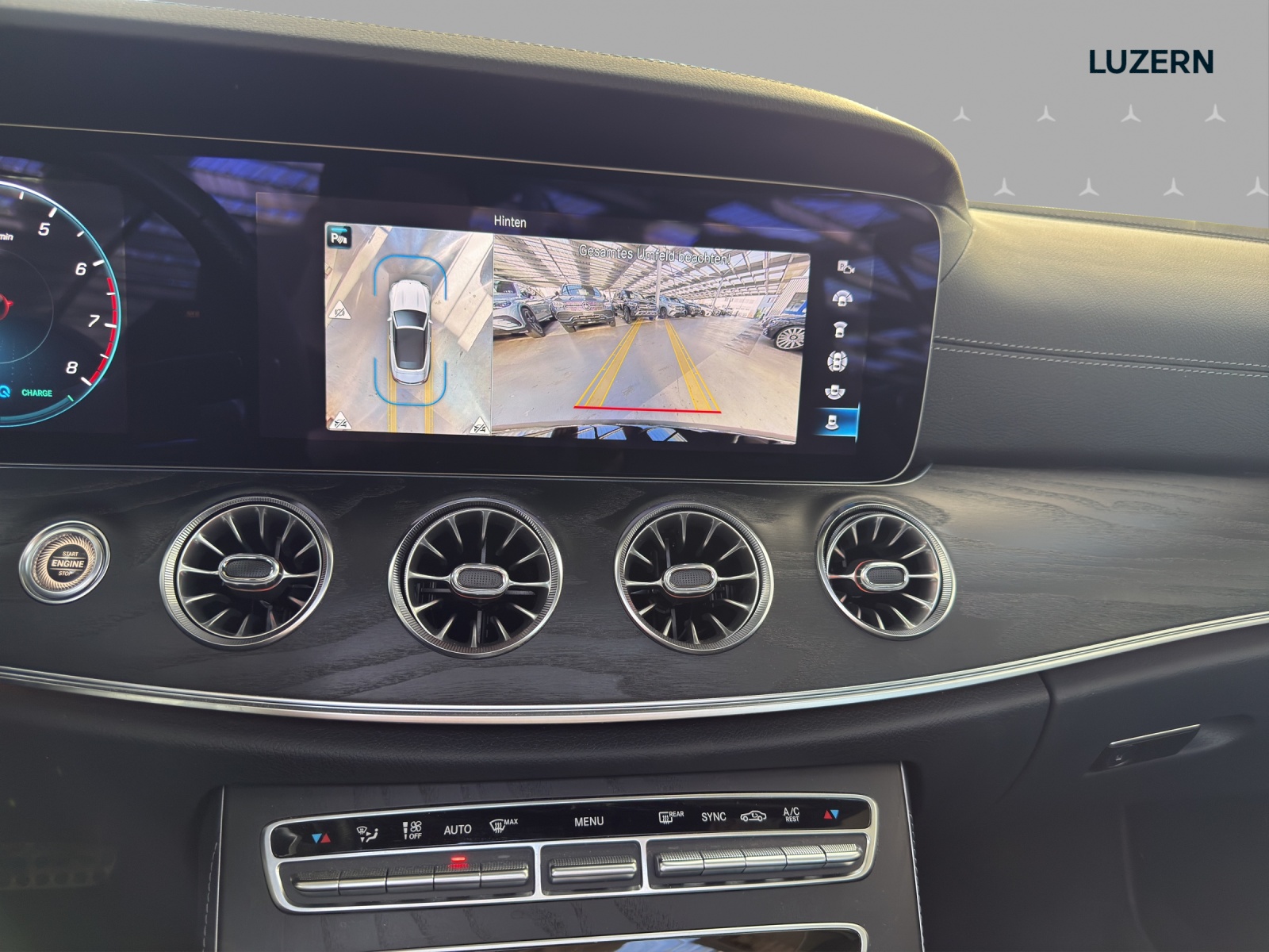MERCEDES-BENZ E 200 Cabriolet 4Matic AMG Line 9G-Tronic-image-12