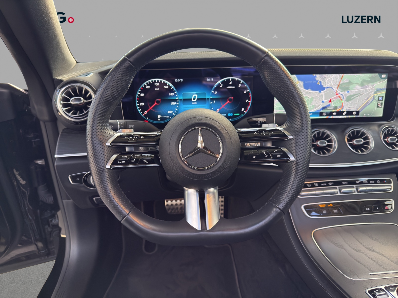 MERCEDES-BENZ E 200 Cabriolet 4Matic AMG Line 9G-Tronic-image-10