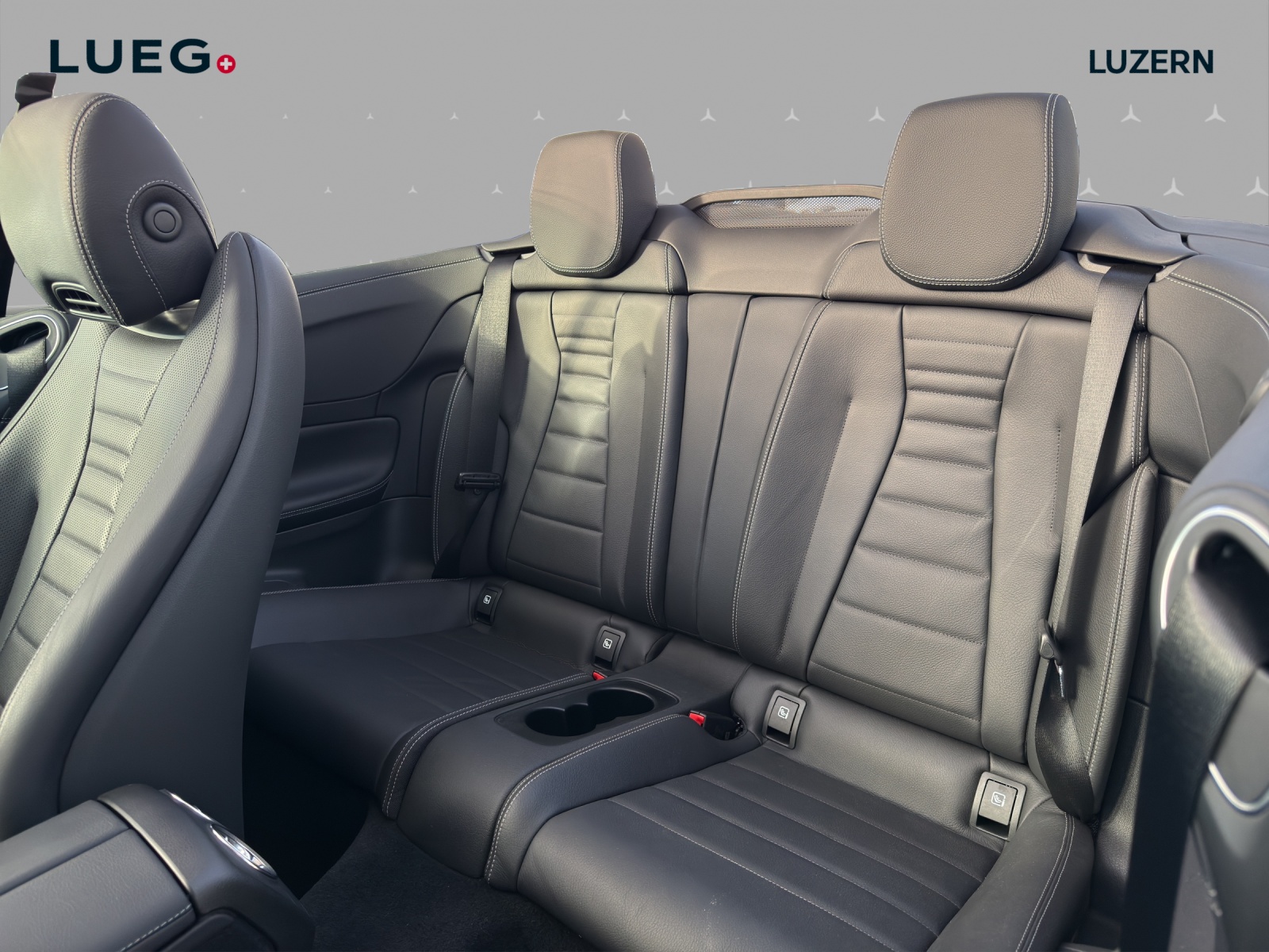 MERCEDES-BENZ E 200 Cabriolet 4Matic AMG Line 9G-Tronic-image-14