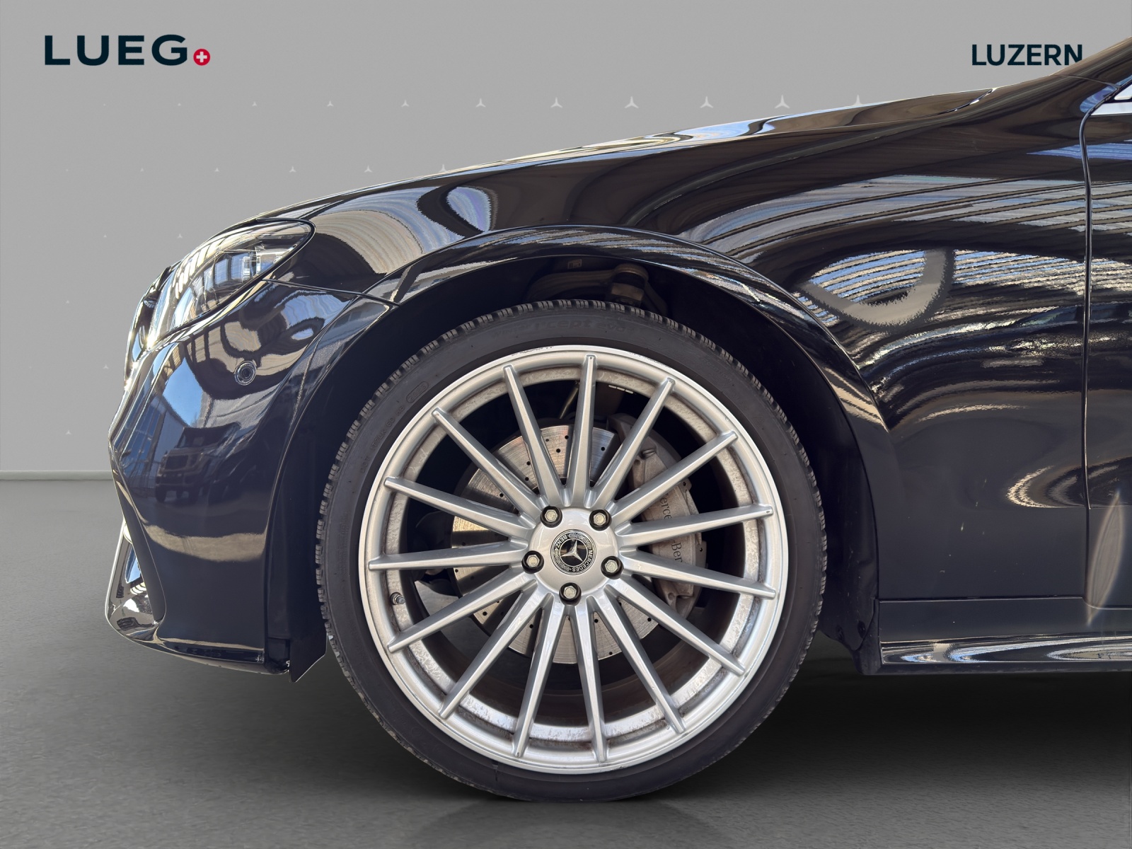 MERCEDES-BENZ E 200 Cabriolet 4Matic AMG Line 9G-Tronic-image-8