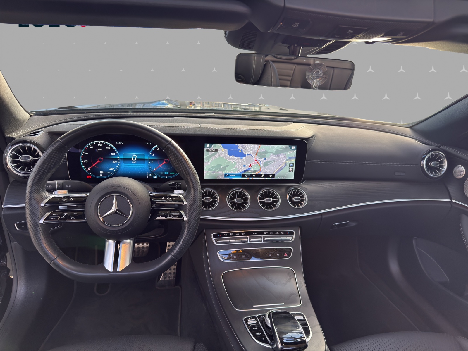 MERCEDES-BENZ E 200 Cabriolet 4Matic AMG Line 9G-Tronic-image-11
