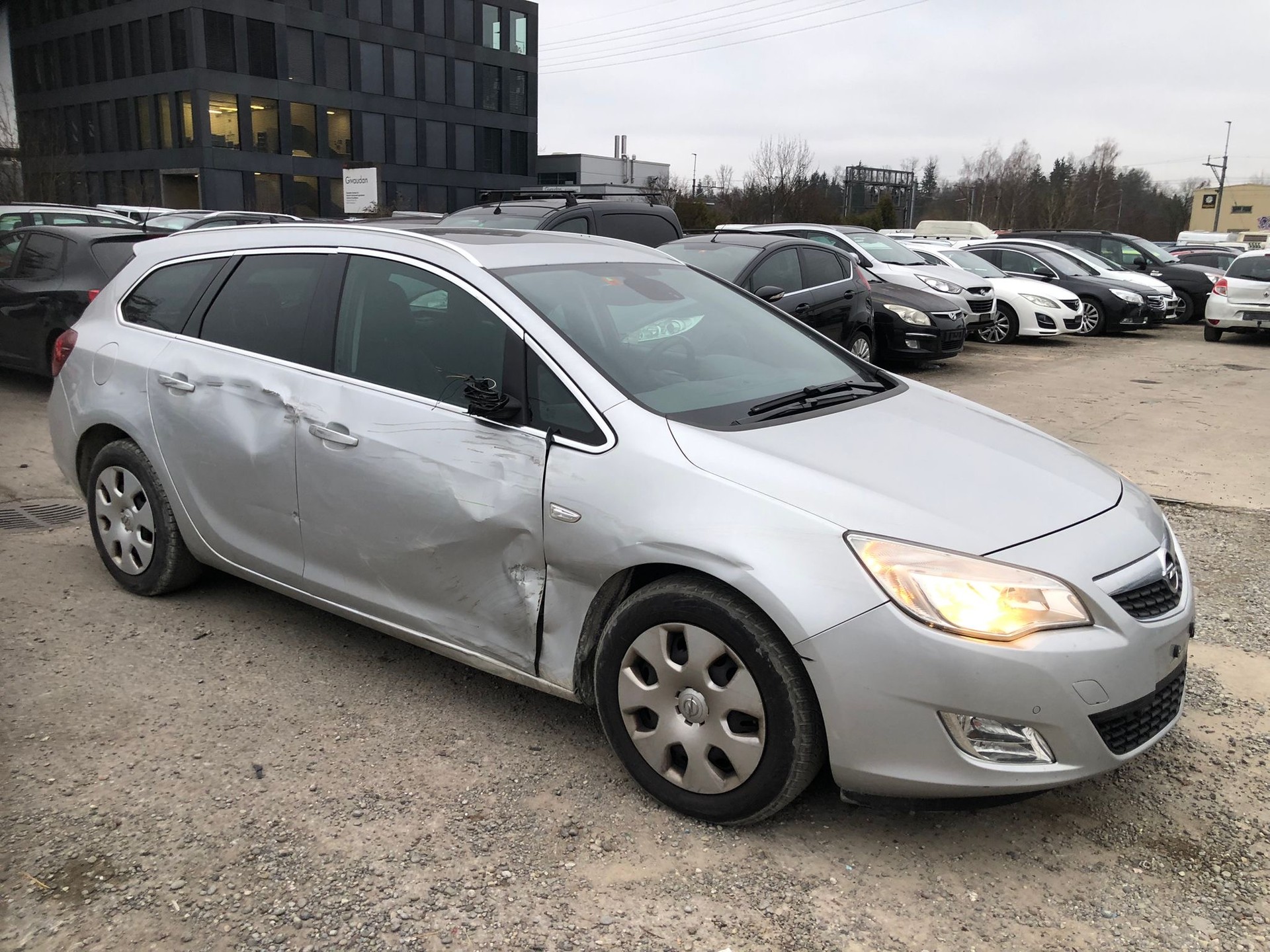 OPEL Astra SportsTourer 1.4i 16V Turbo Sport Automatic-image-1