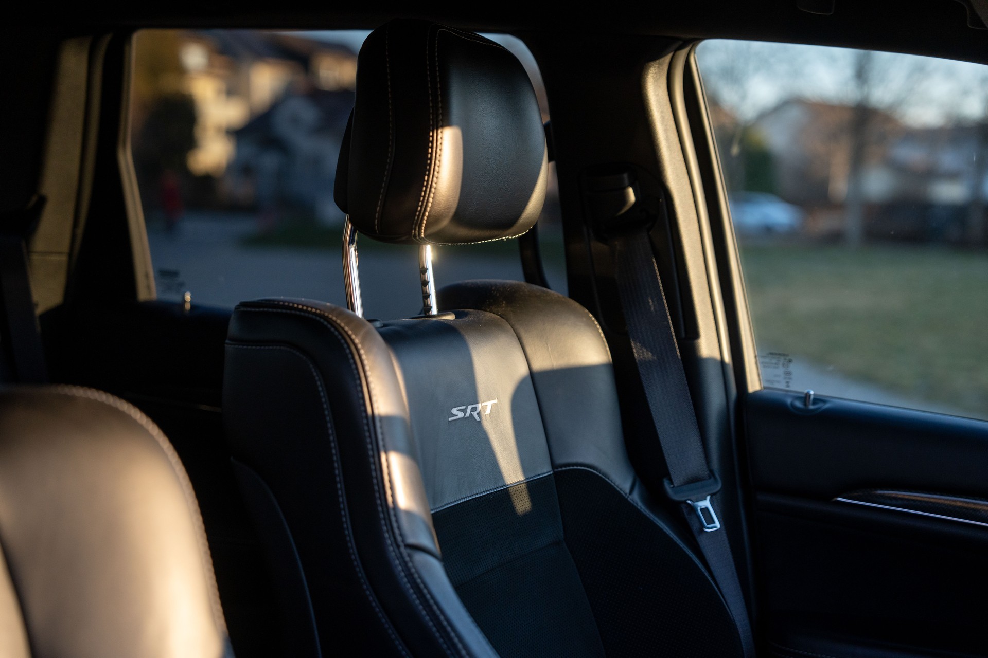 JEEP Grand Cherokee 6.4 V8 HEMI SRT8 Automatic-image-12