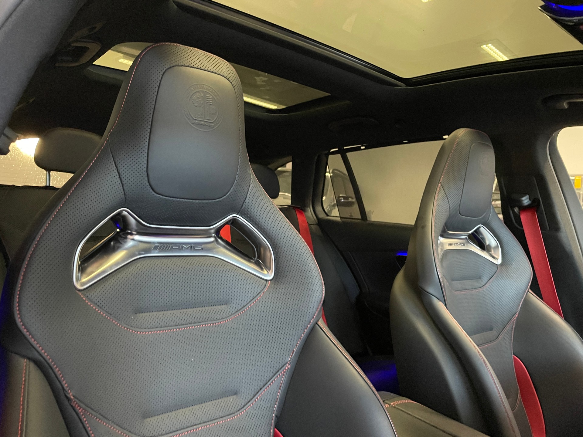 MERCEDES-BENZ C 63 S AMG T E Performance 4 Matic F1 Edition-image-23