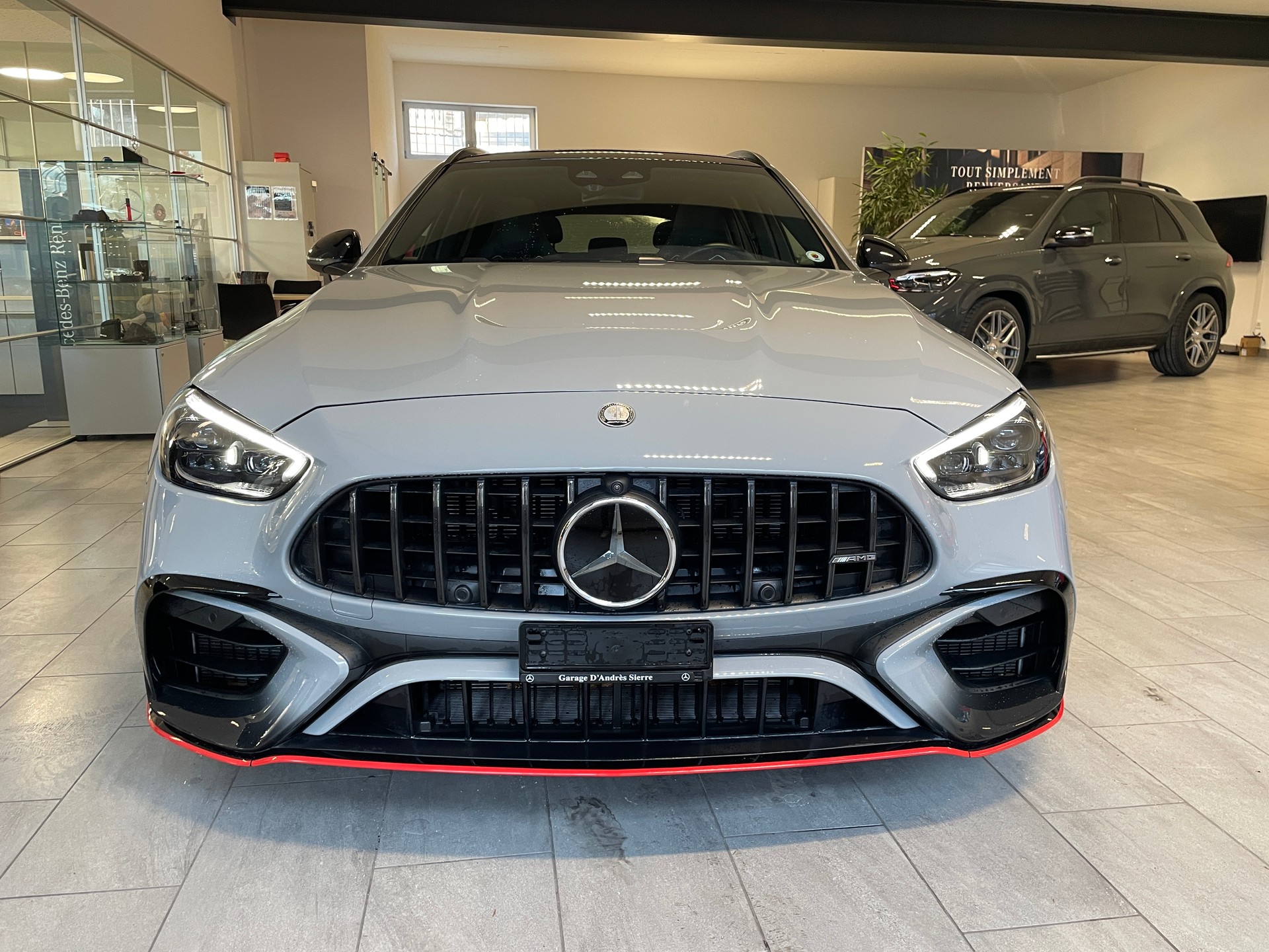 MERCEDES-BENZ C 63 S AMG T E Performance 4 Matic F1 Edition-image-1