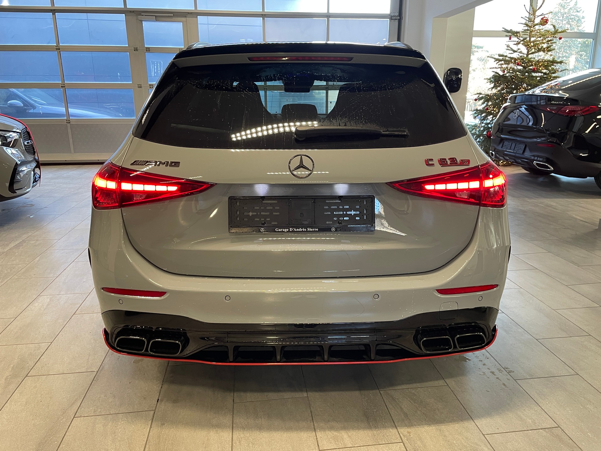 MERCEDES-BENZ C 63 S AMG T E Performance 4 Matic F1 Edition-image-6