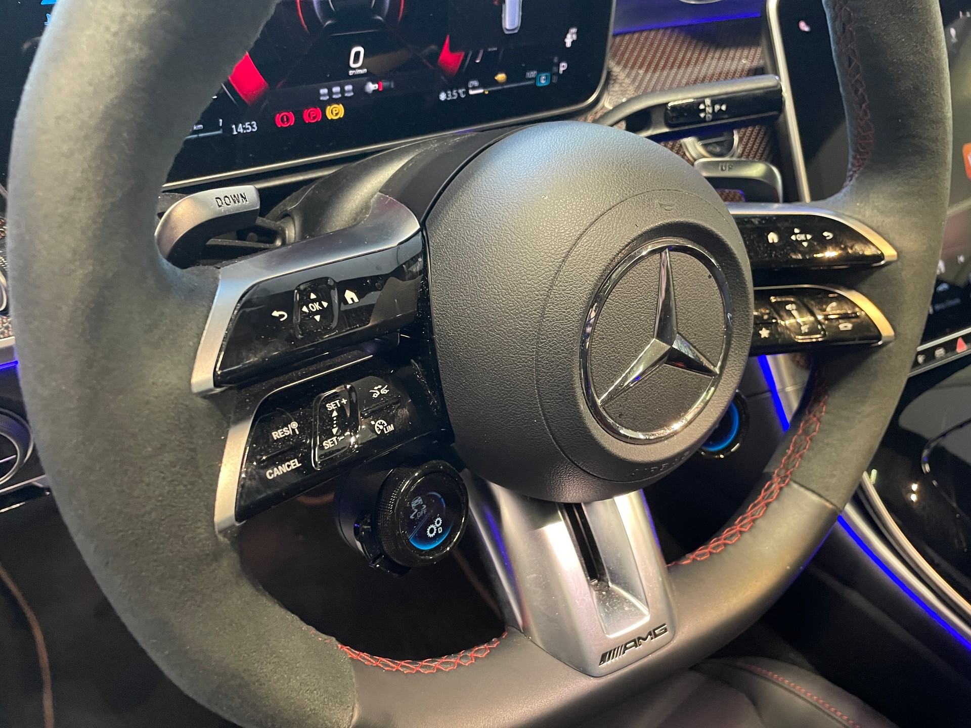 MERCEDES-BENZ C 63 S AMG T E Performance 4 Matic F1 Edition-image-15