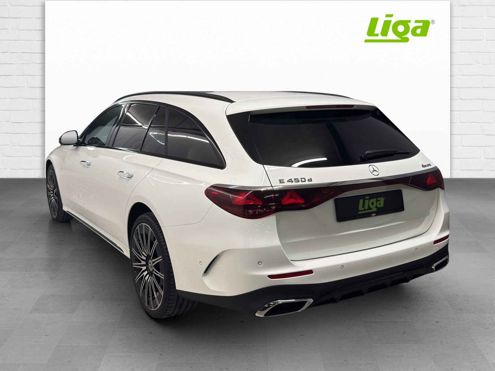 MERCEDES-BENZ E 450 d AMG Line 4Matic-showroom-element-3