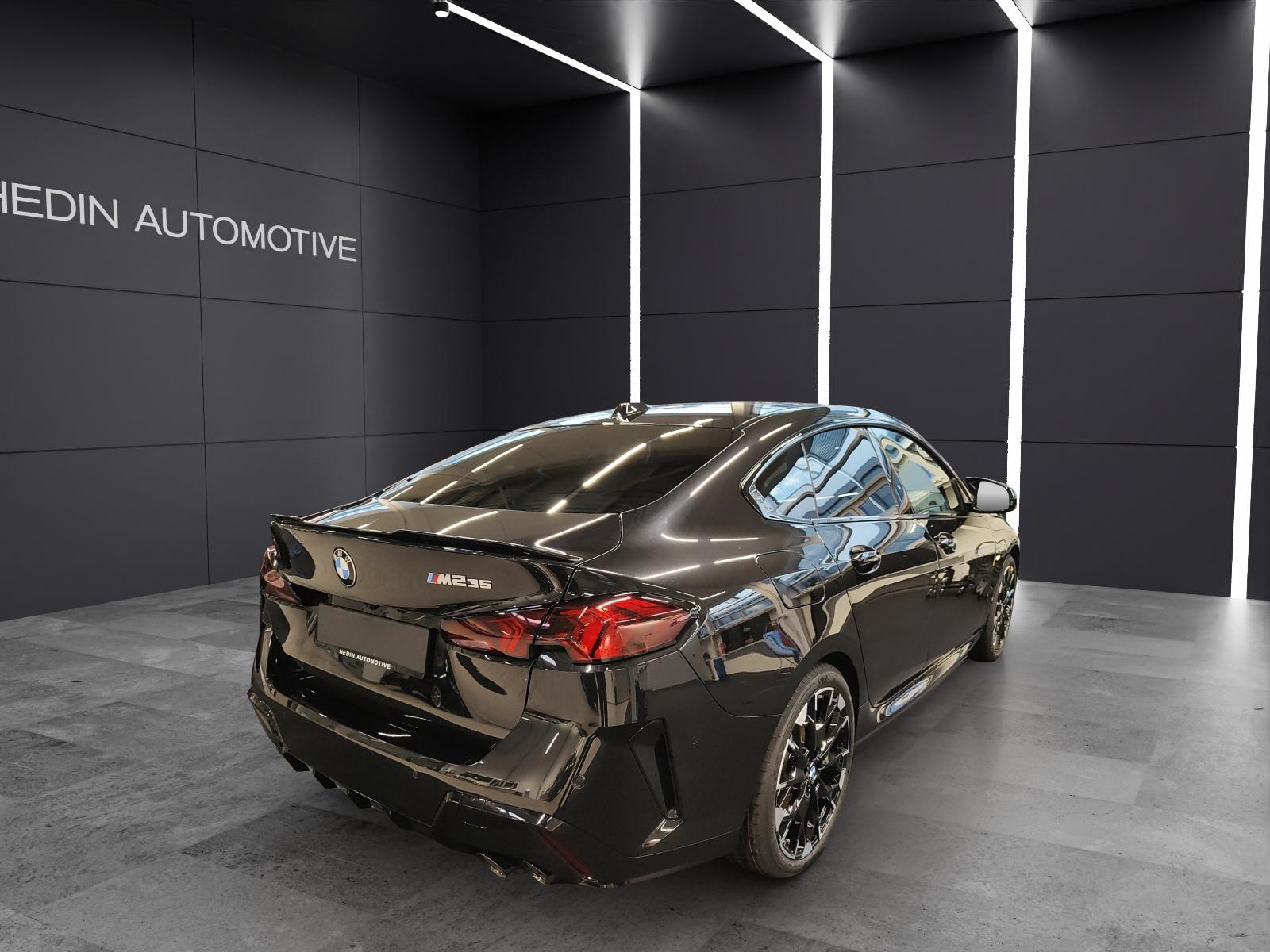 BMW M235i xDrive Gran Coupé-image-18