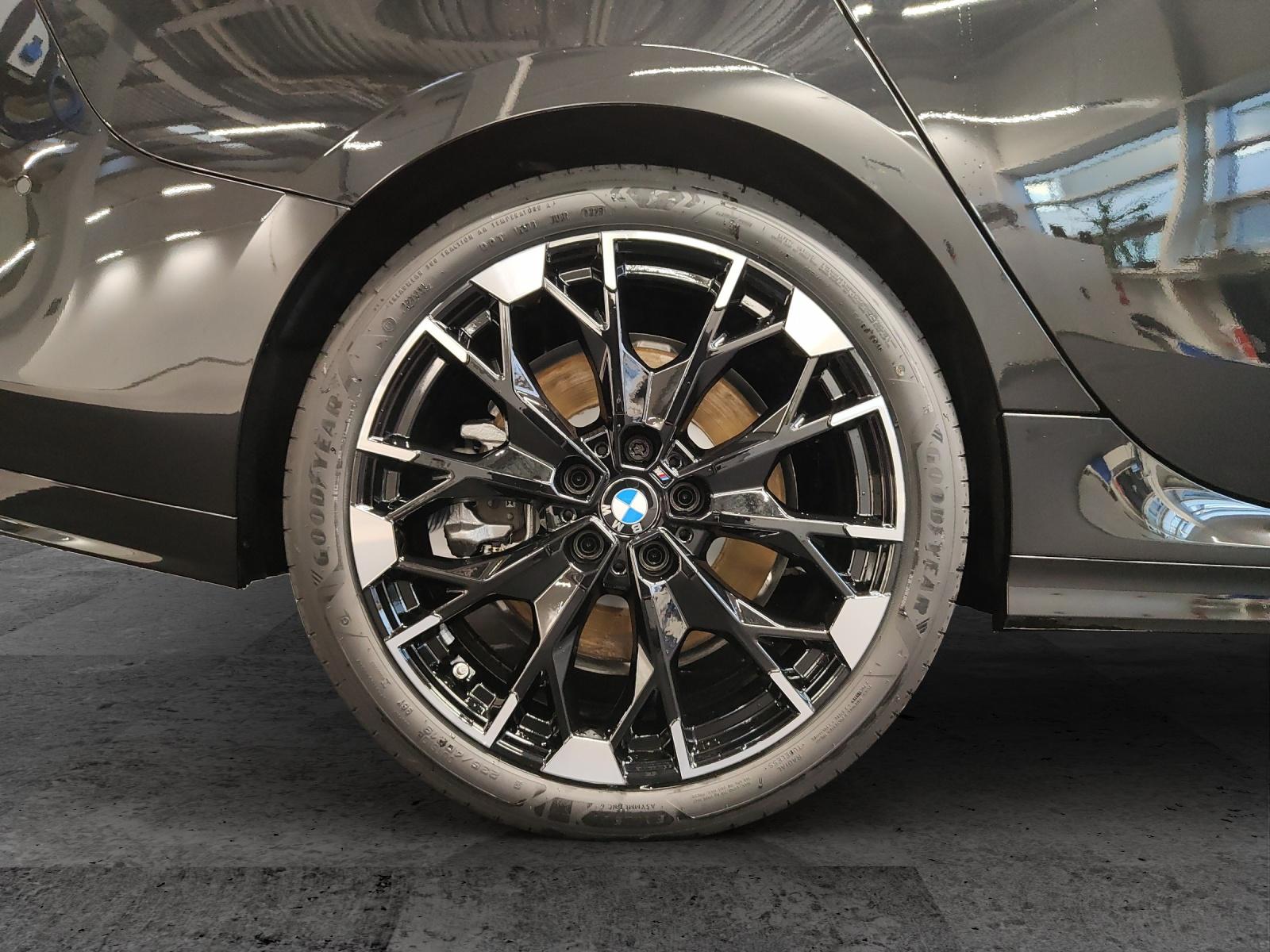 BMW M235i xDrive Gran Coupé-image-6
