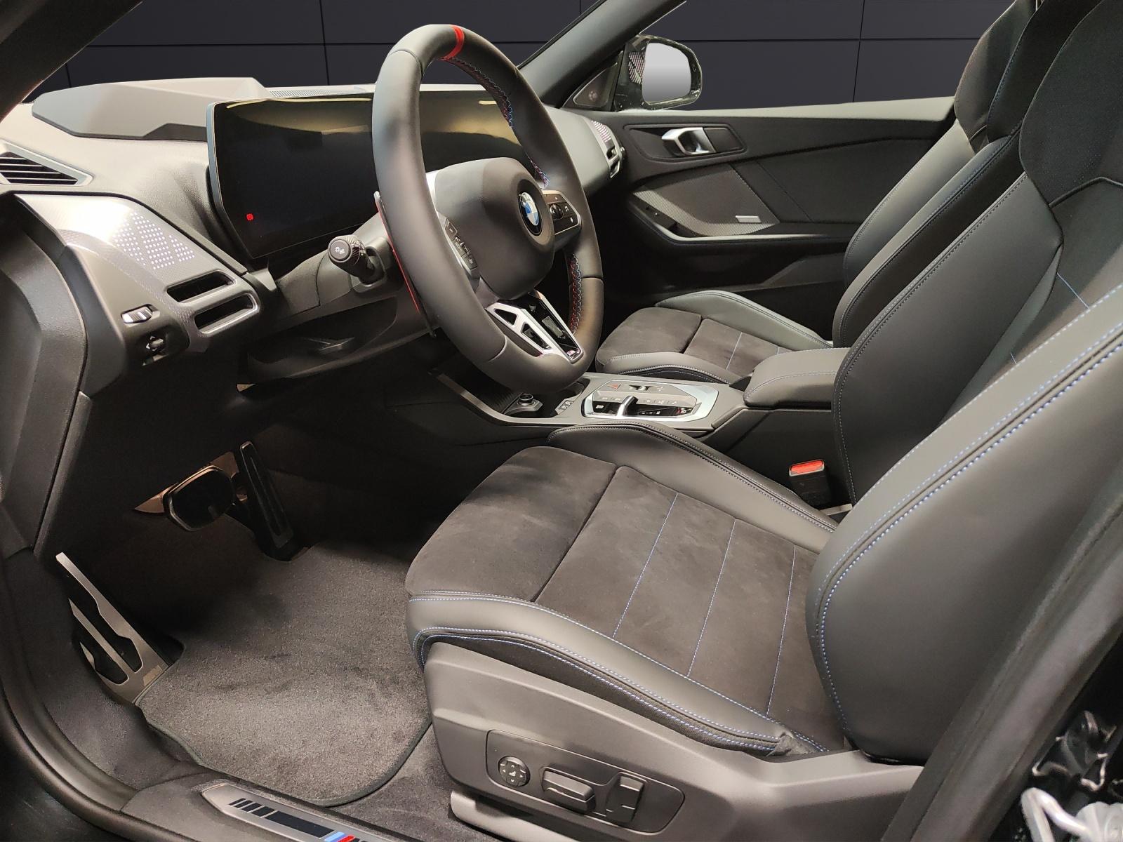 BMW M235i xDrive Gran Coupé-image-1