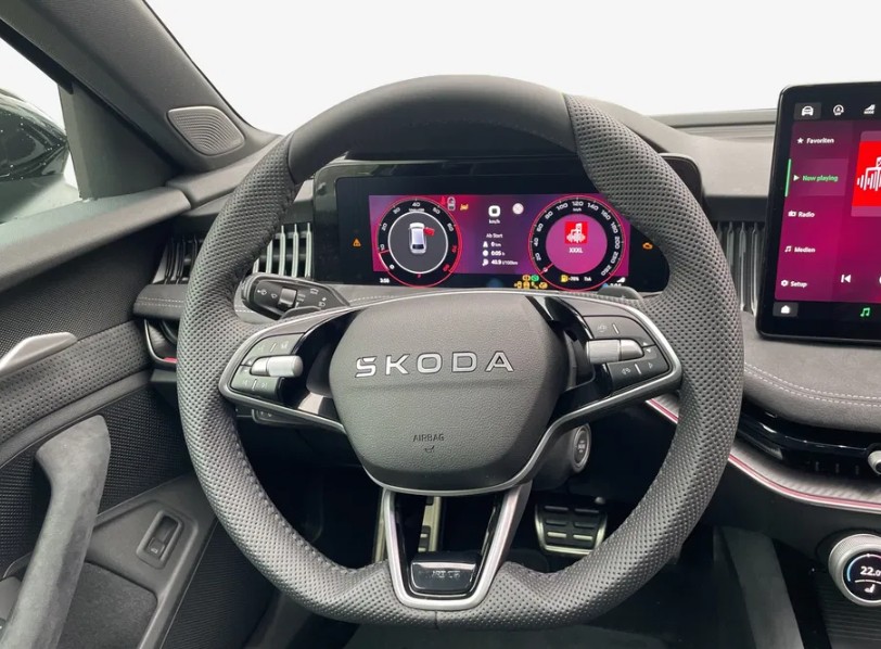 SKODA Superb Combi 2.0 TSI Sportline 4x4 DSG-image-5