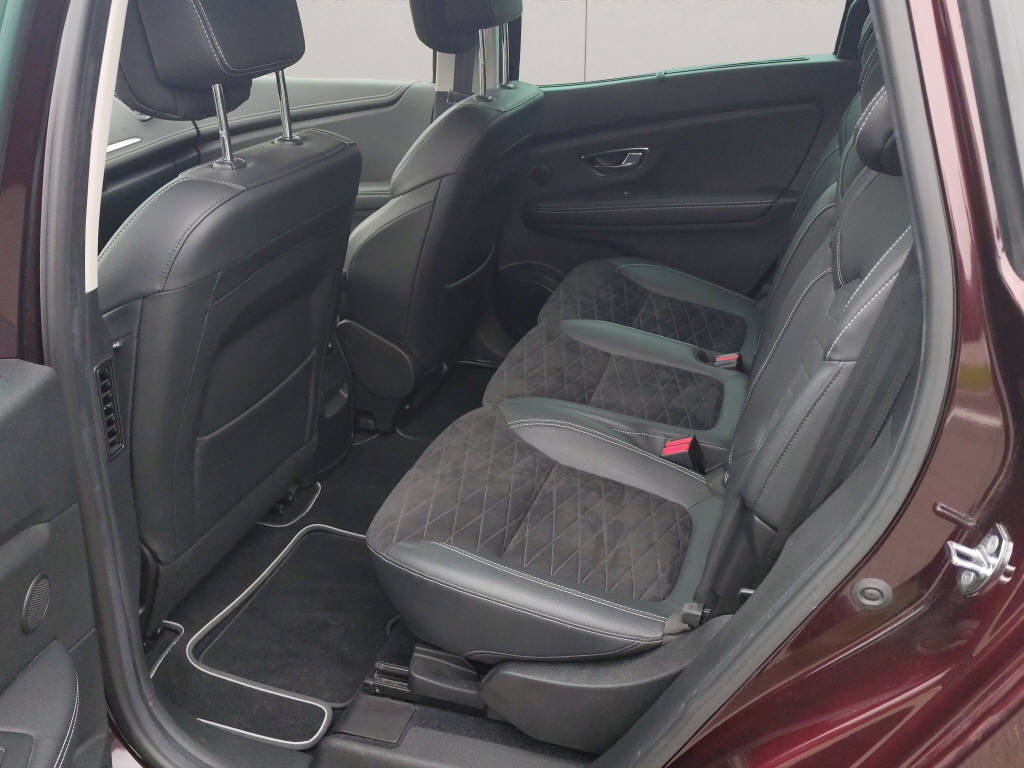 RENAULT Grand Scénic 1.3 TCe 160 Black Edition EDC-image-8