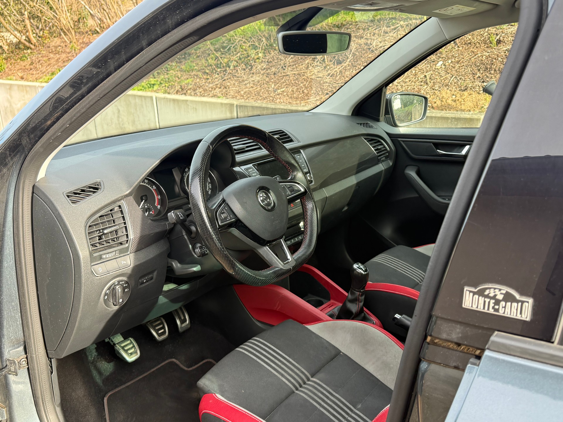 SKODA Fabia 1.2 TSI Monte Carlo-image-9