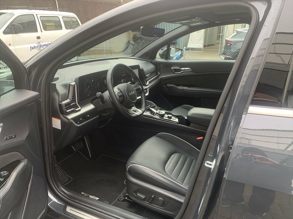 KIA Sportage 1.6 T-GDi MHEV DCT 4x4 GT-Line-image-4