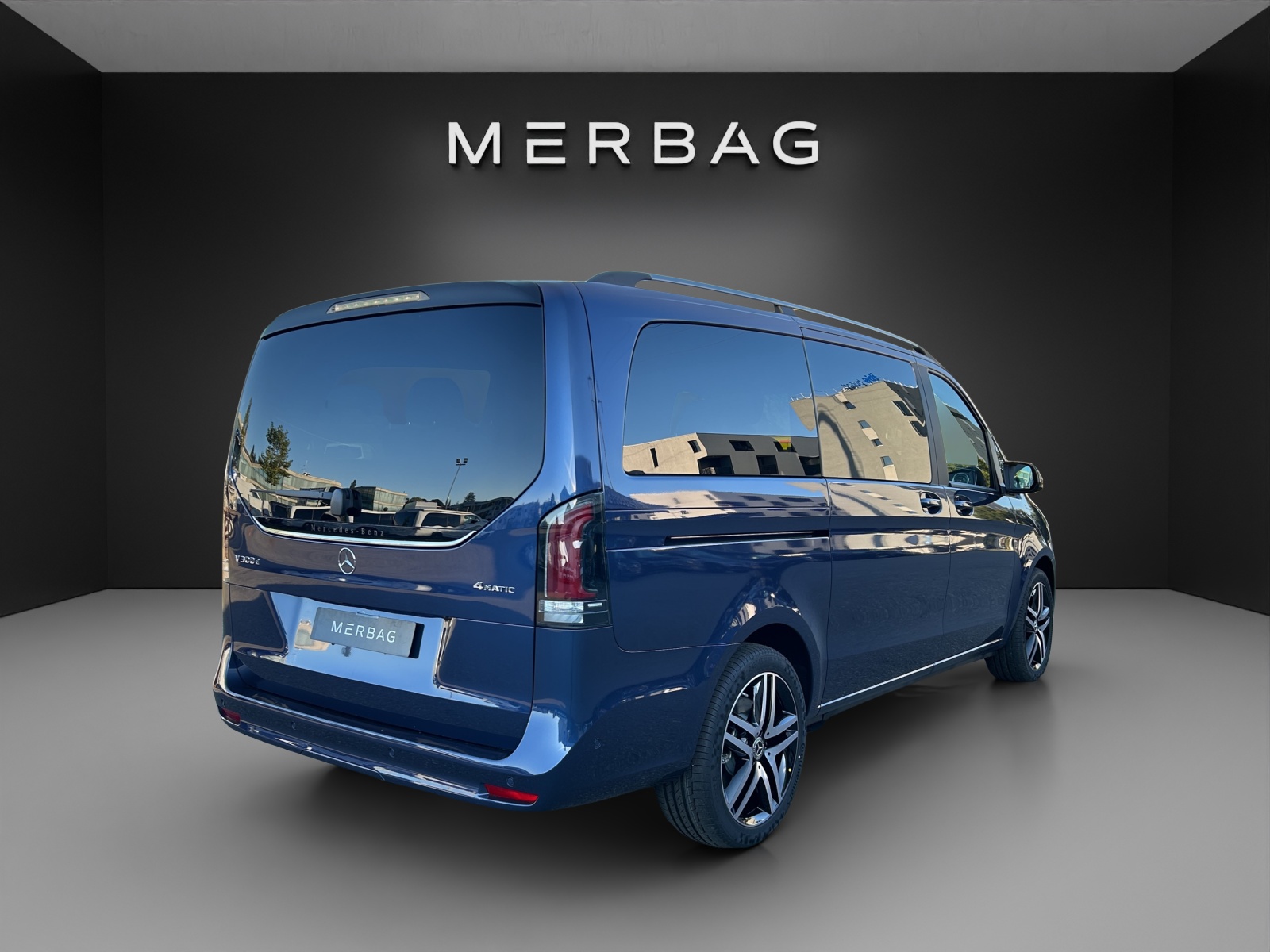 MERCEDES-BENZ V 300 d lang 4Matic 9G-Tronic-image-5