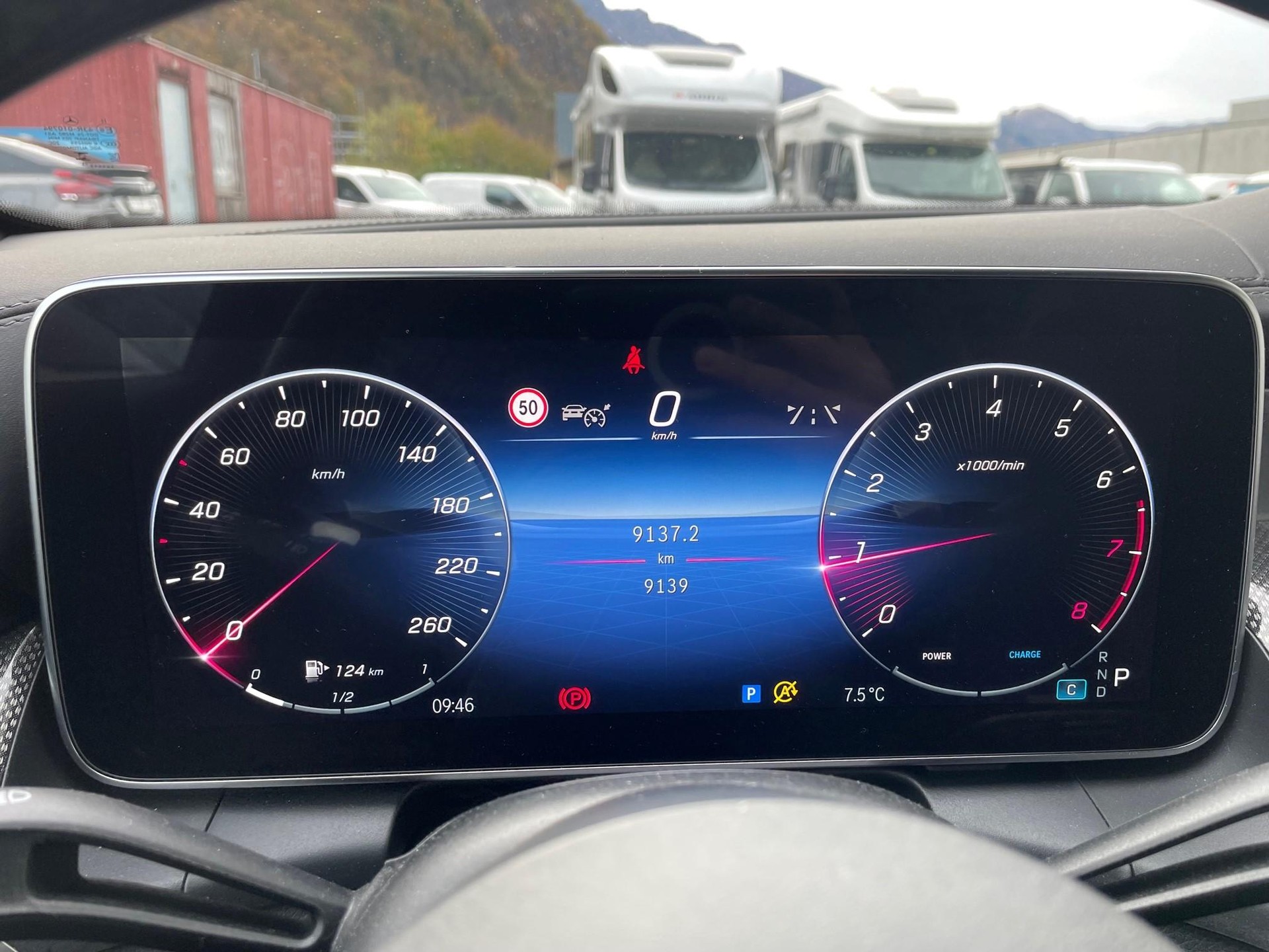 MERCEDES-BENZ GLC 200 AMG Line 4matic-image-8