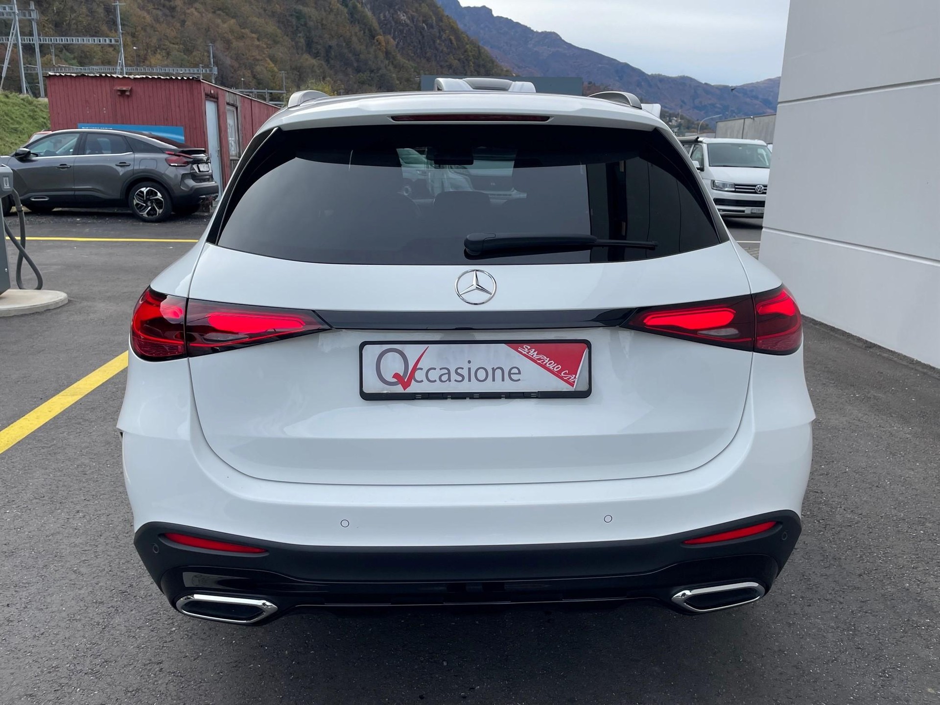 MERCEDES-BENZ GLC 200 AMG Line 4matic-image-5