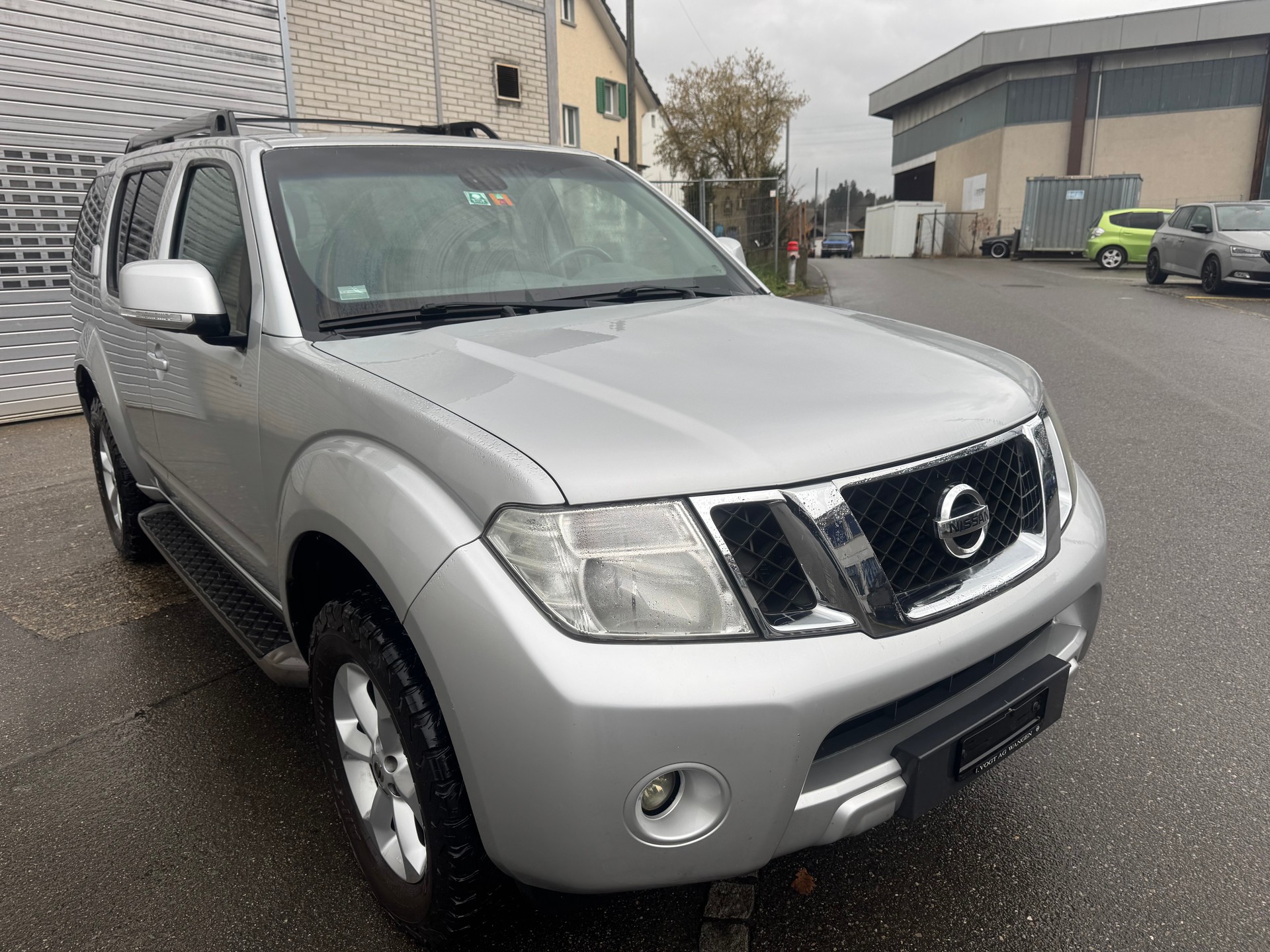 NISSAN Pathfinder 2.5 dCi LE Automatic