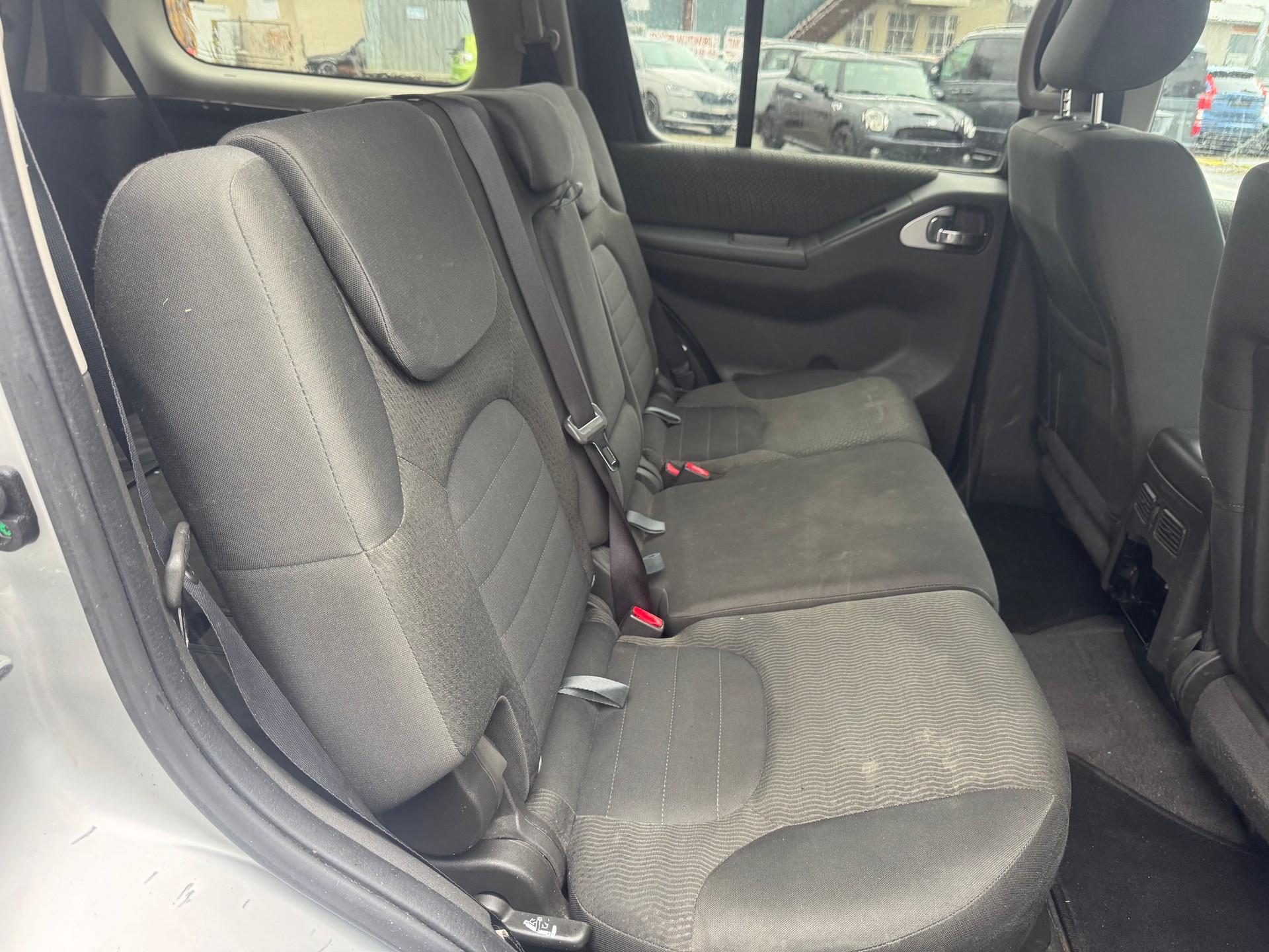 NISSAN Pathfinder 2.5 dCi LE Automatic-image-11