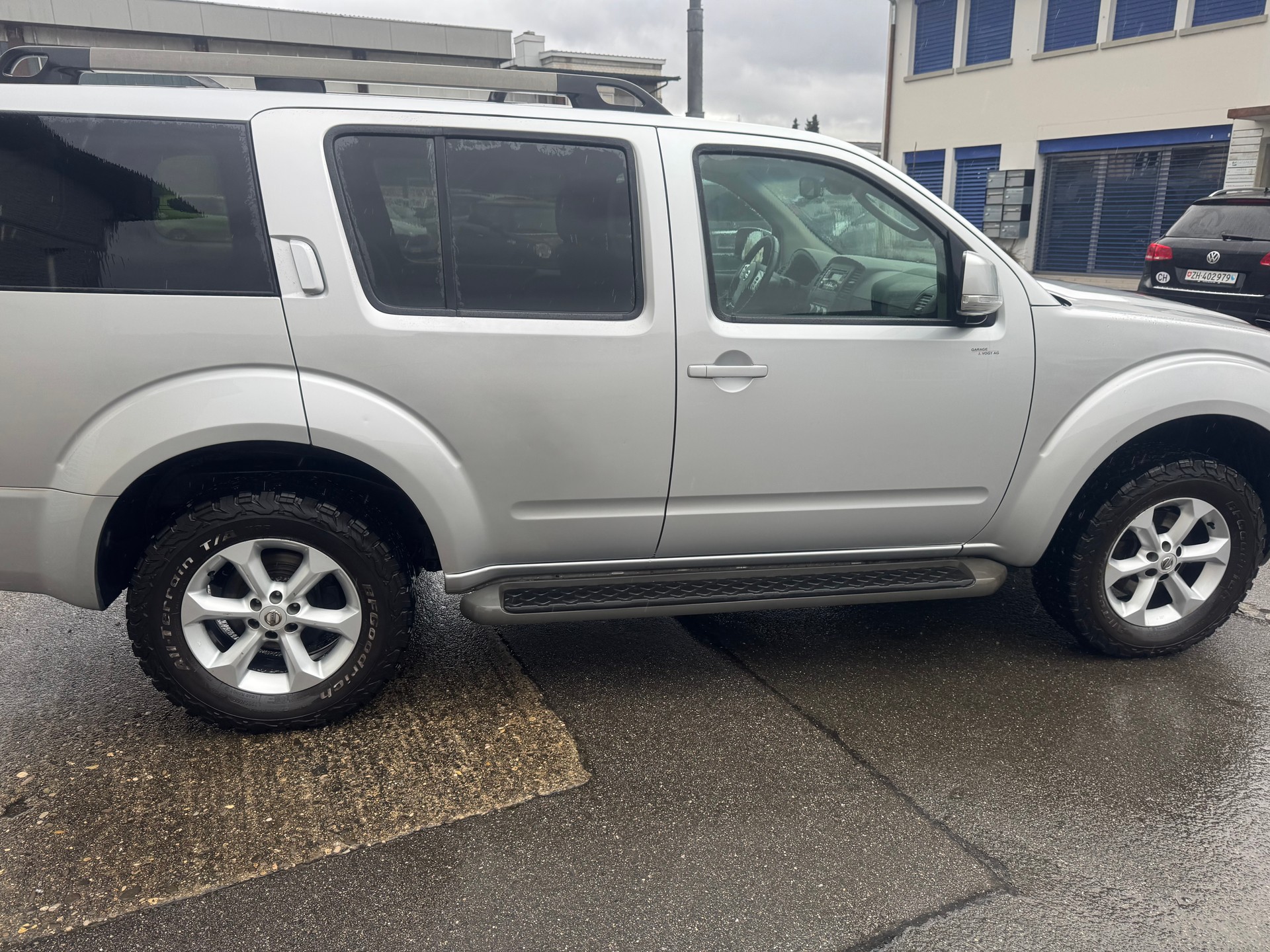 NISSAN Pathfinder 2.5 dCi LE Automatic-image-7