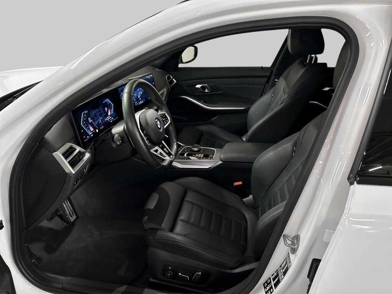 BMW 320d xDrive Touring M Sport-image-14