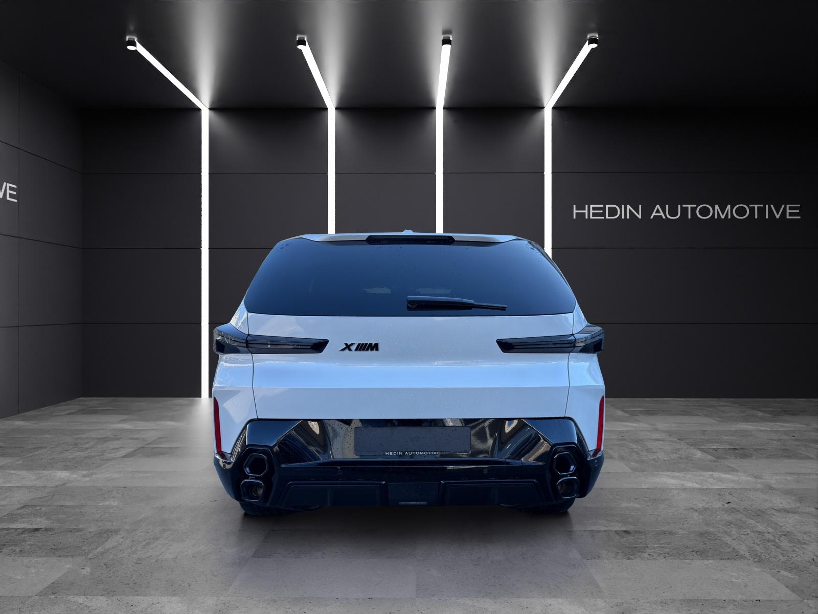 BMW XM 50e Plug-in Hybrid-image-4