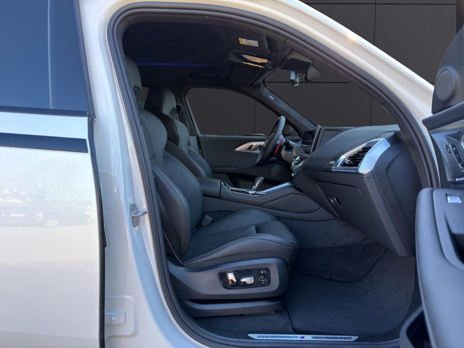 BMW XM 50e Plug-in Hybrid-image-19