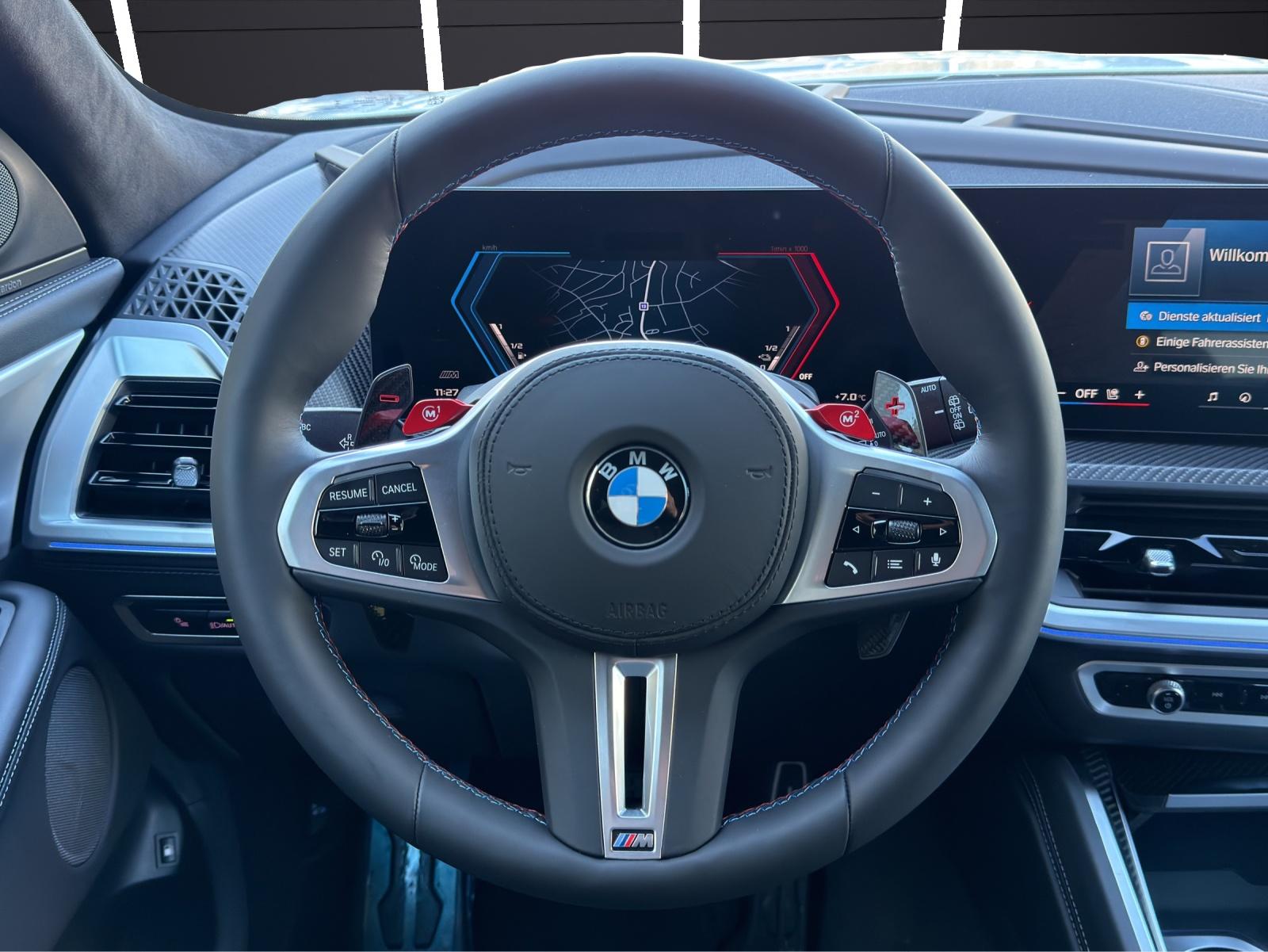 BMW XM 50e Plug-in Hybrid-image-11