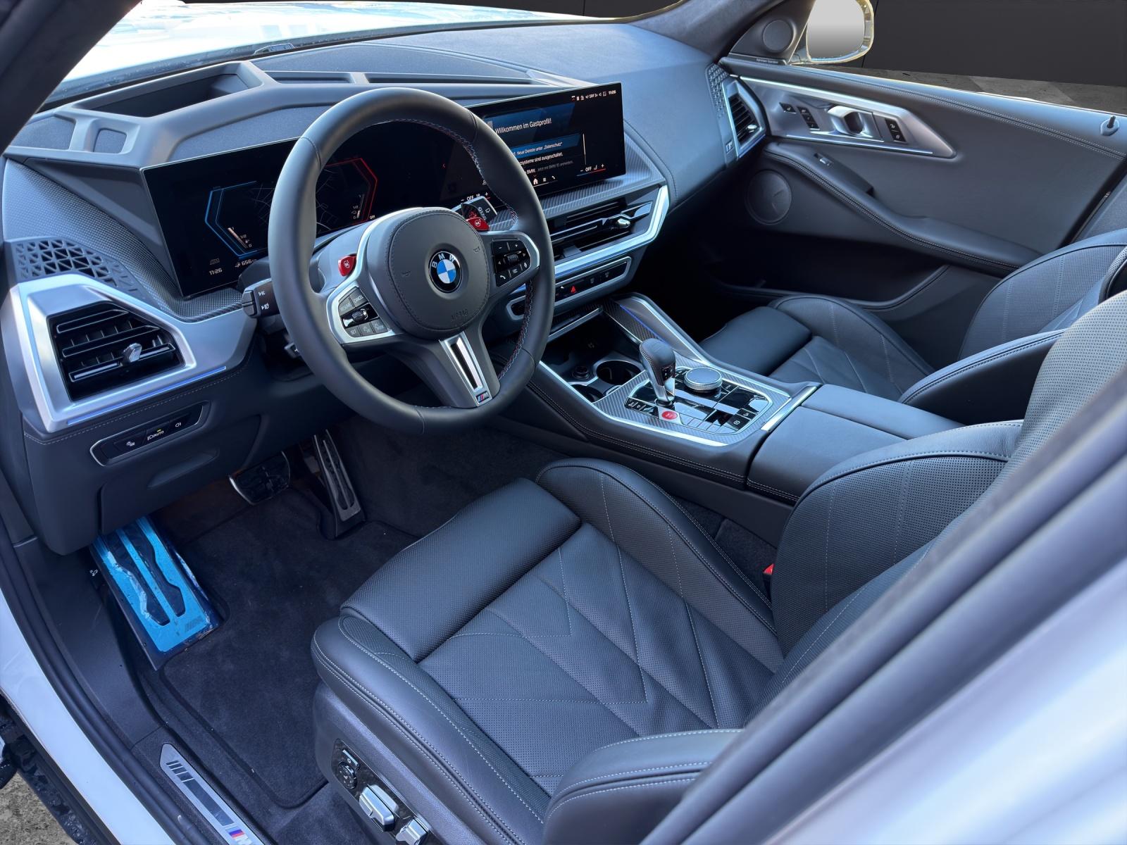 BMW XM 50e Plug-in Hybrid-image-9
