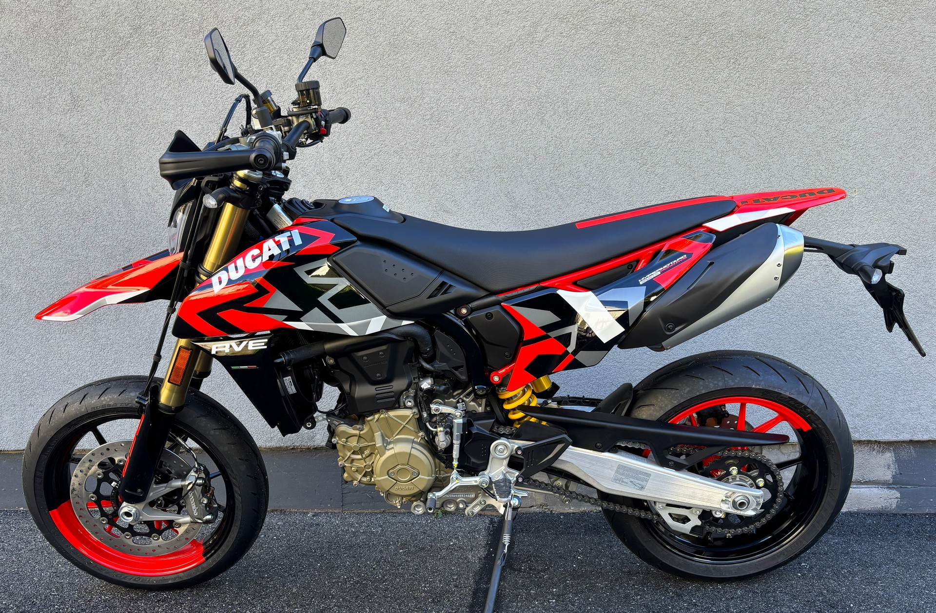 DUCATI Hypermotard 698 Mono RVE-showroom-element-3
