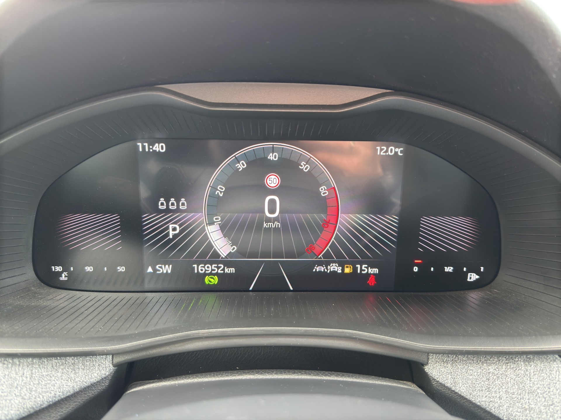 SKODA Kamiq 1.5 TSI Dynamic DSG Selection-image-10