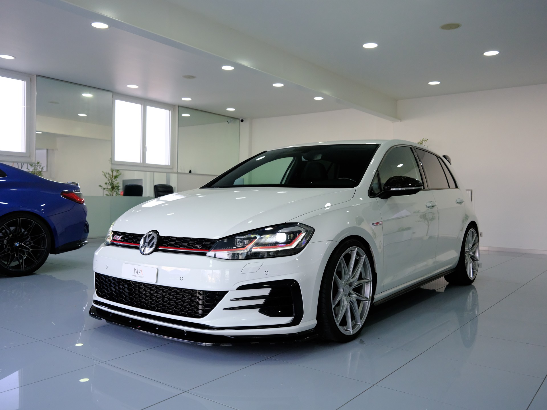 VW Golf 2.0 TSI GTI Performance DSG-image-3