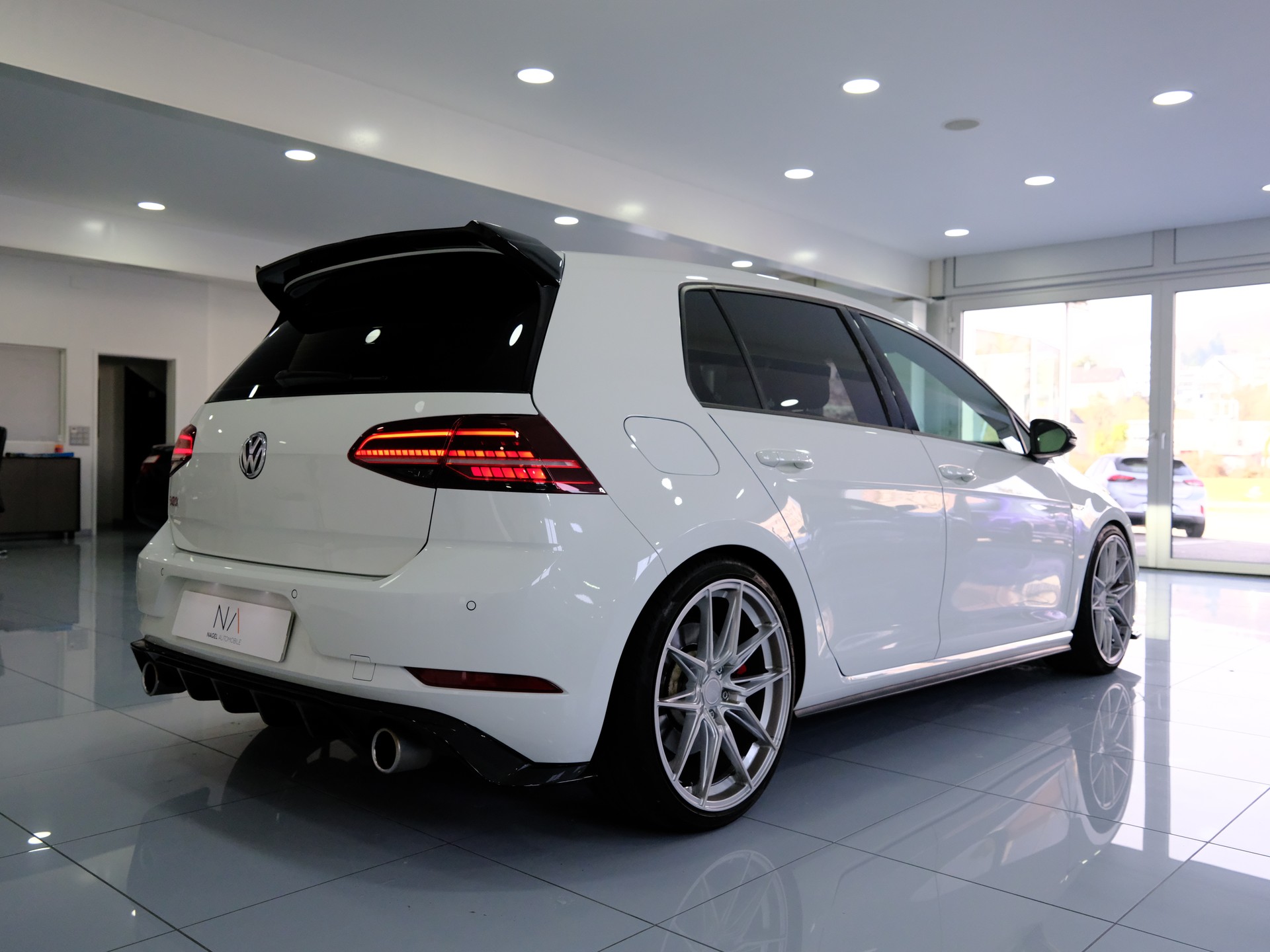 VW Golf 2.0 TSI GTI Performance DSG-image-6