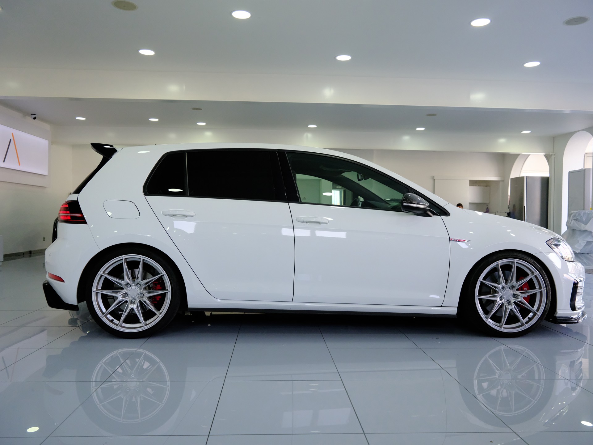 VW Golf 2.0 TSI GTI Performance DSG-image-7