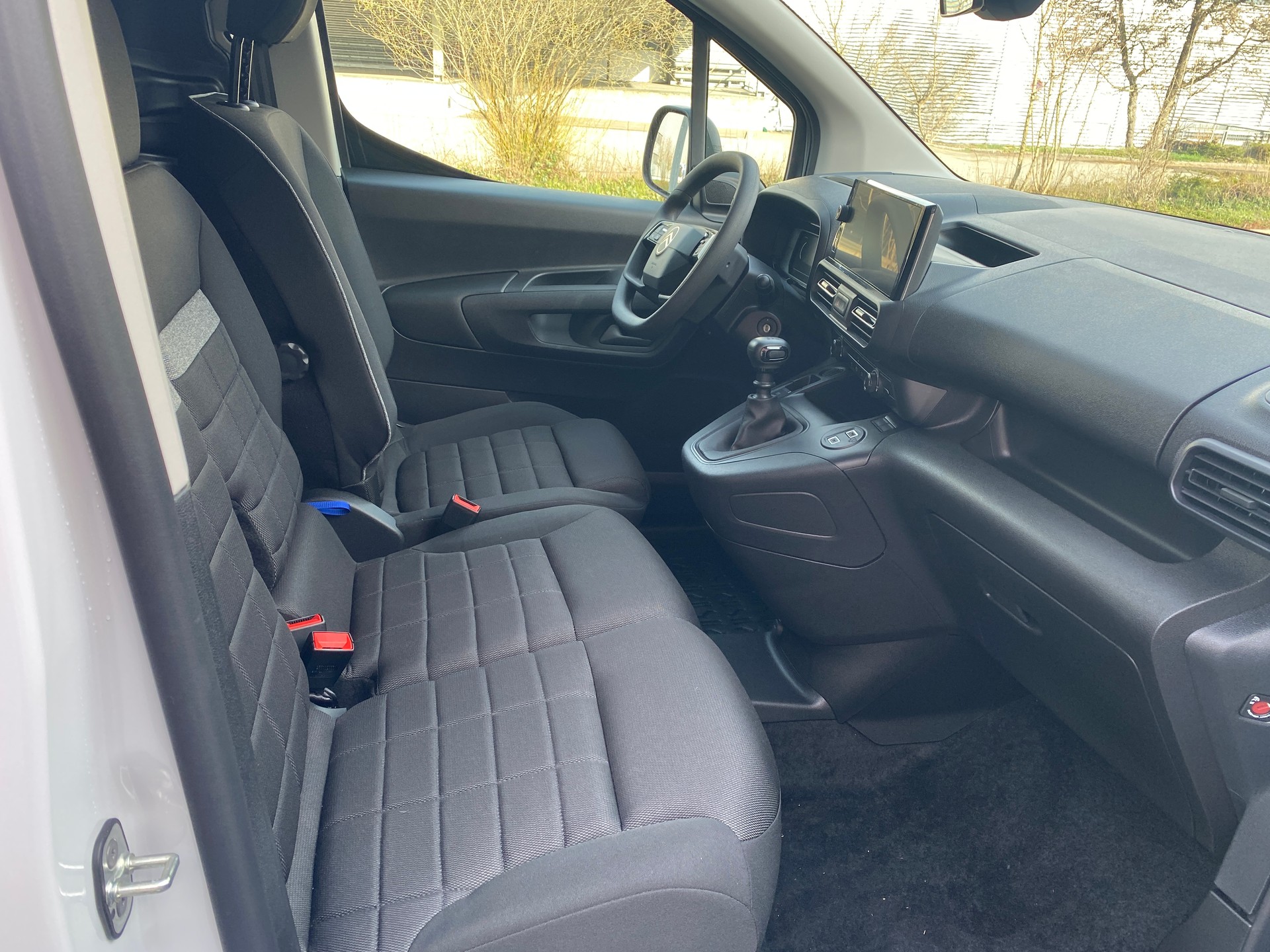 CITROEN Berlingo Van 1.5 Blue HDi 100 s/s Swiss Edition-image-5