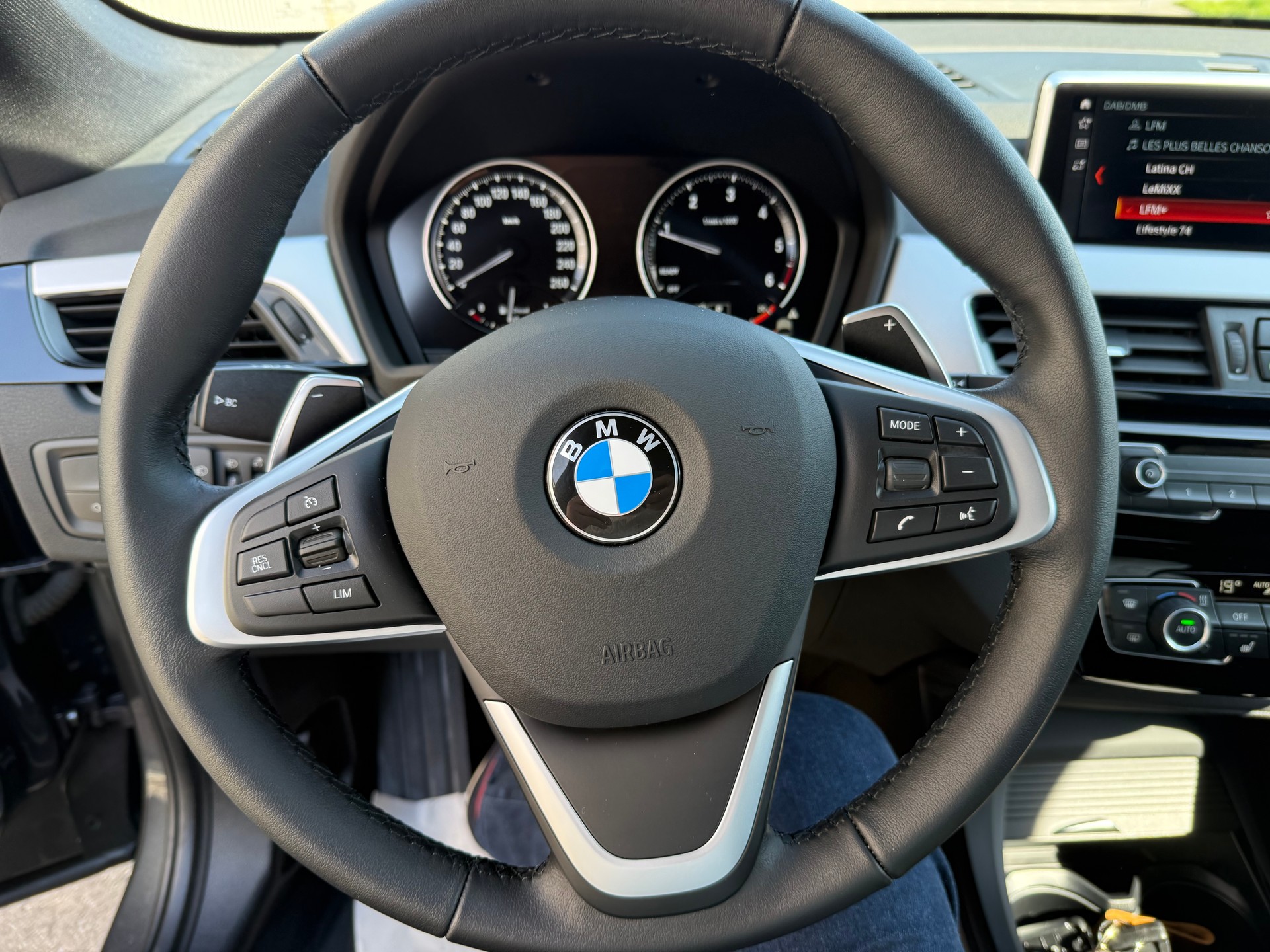 BMW X1 xDrive 18d xLine Steptronic 1350 Kilomètres CERTIFIÉS-image-16
