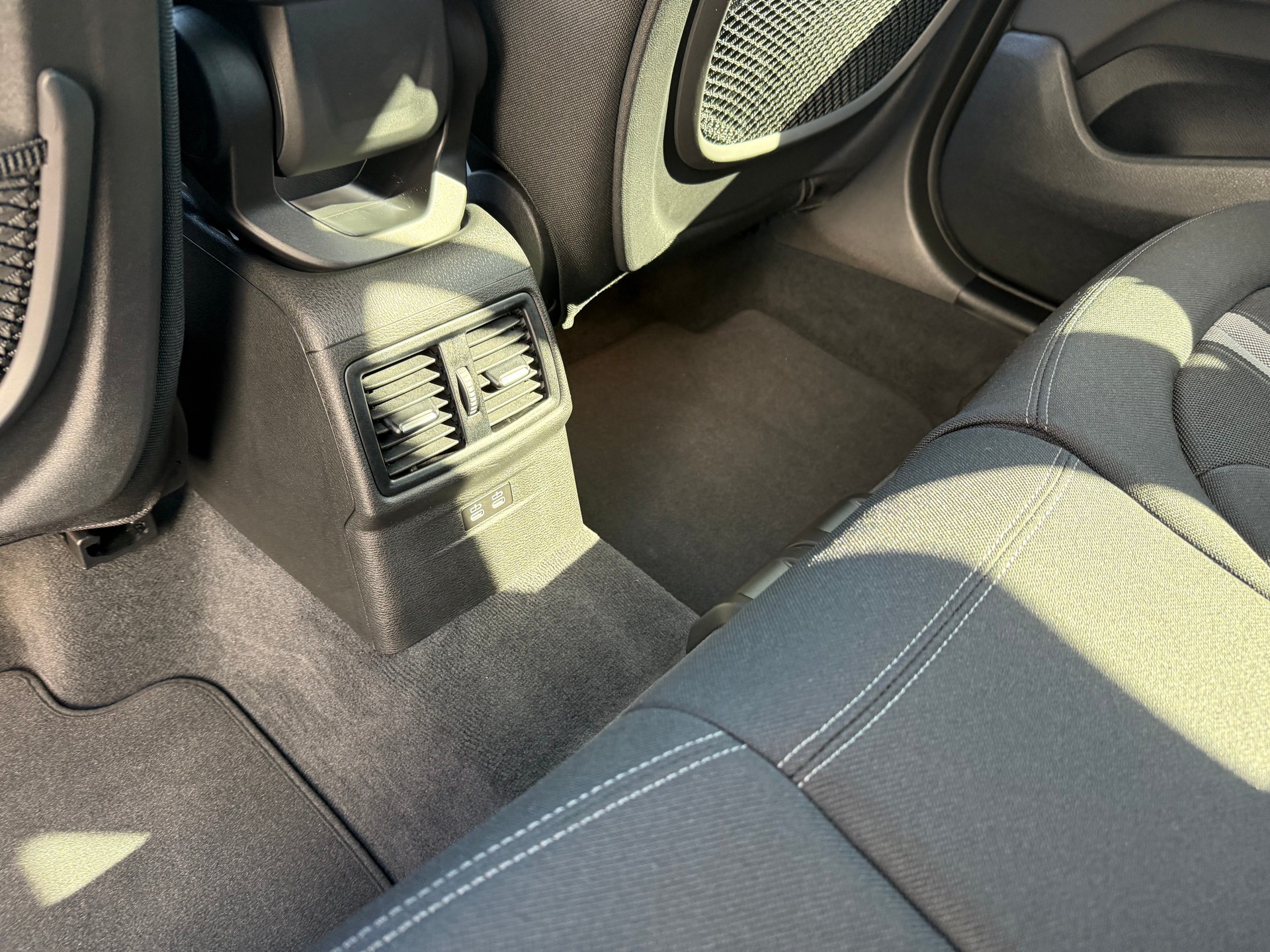 BMW X1 xDrive 18d xLine Steptronic 1350 Kilomètres CERTIFIÉS-image-25