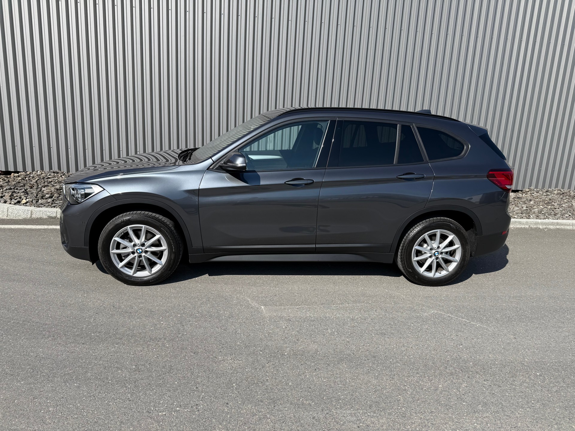 BMW X1 xDrive 18d xLine Steptronic 1350 Kilomètres CERTIFIÉS-showroom-element-1