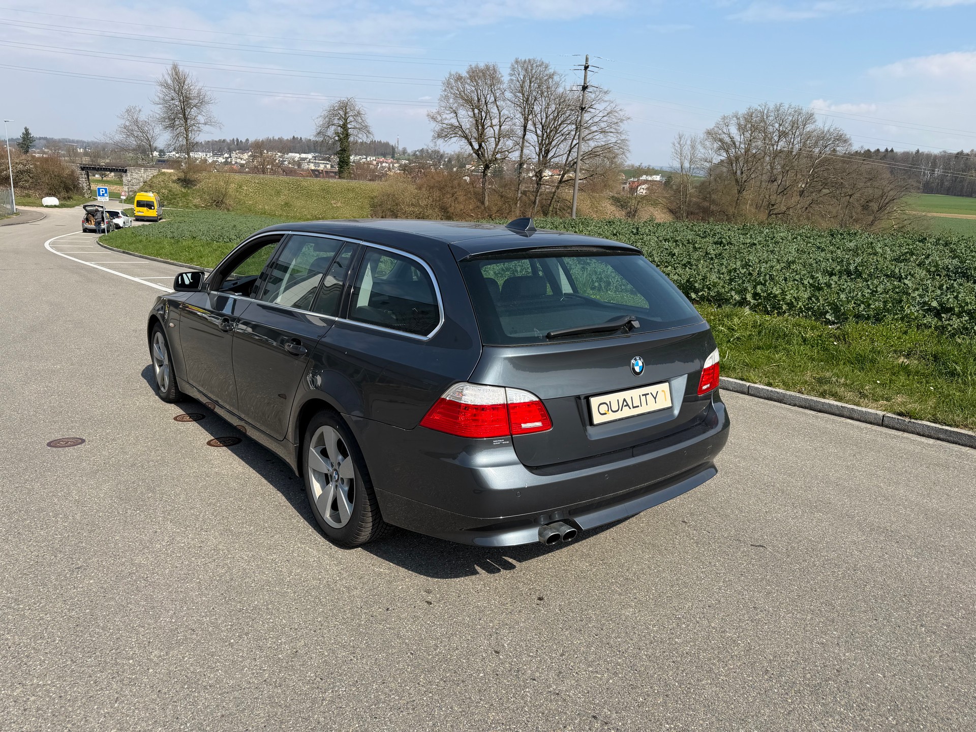 BMW 525xi Touring Steptronic-image-2