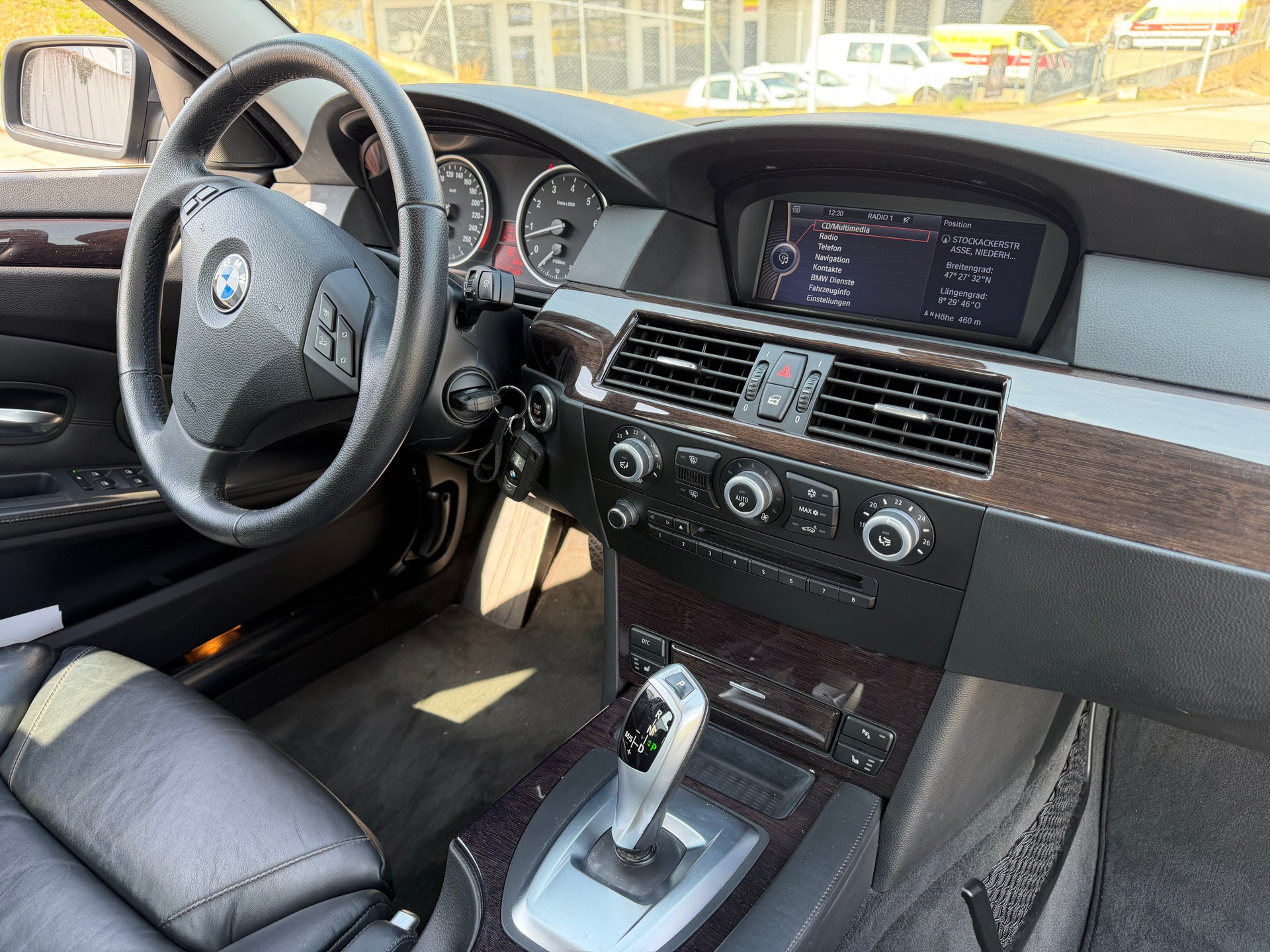 BMW 525xi Touring Steptronic-image-4